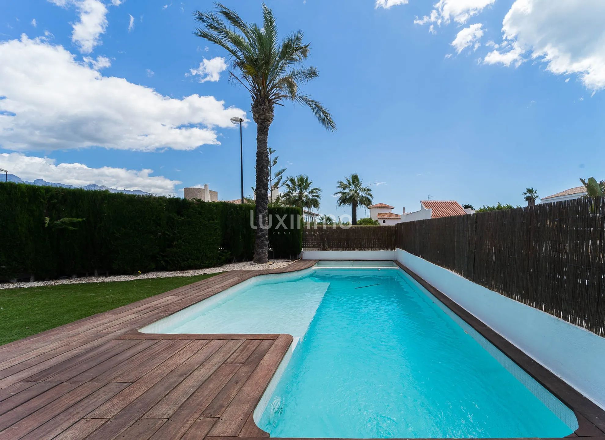 Villa att hyra i La Nucia med pool och trädgård — photo 3