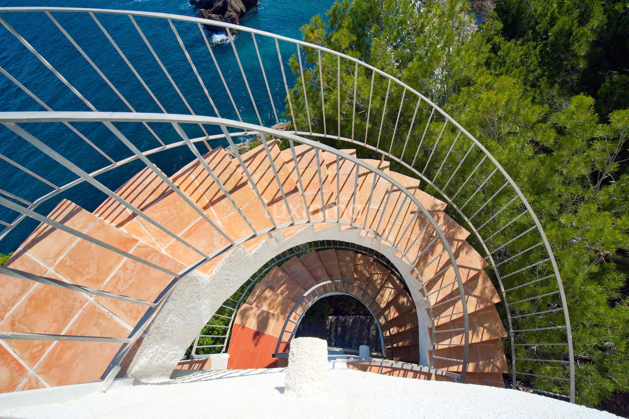 Villa for sale in Cala Ambolo Javea with access to the beach — photo 31