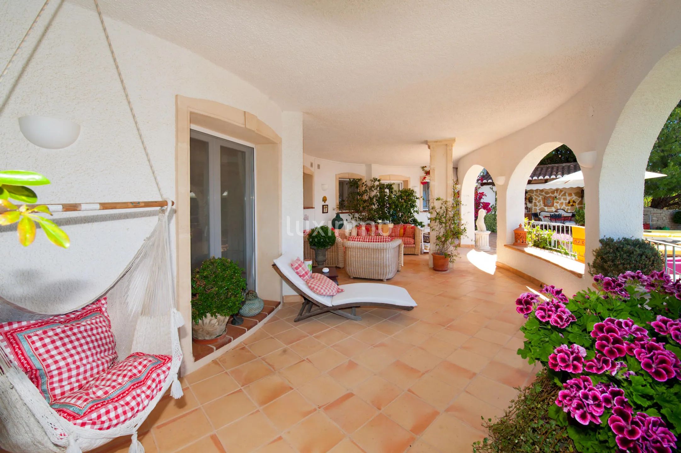 Villa for sale in Cala Ambolo Javea with access to the beach — photo 45