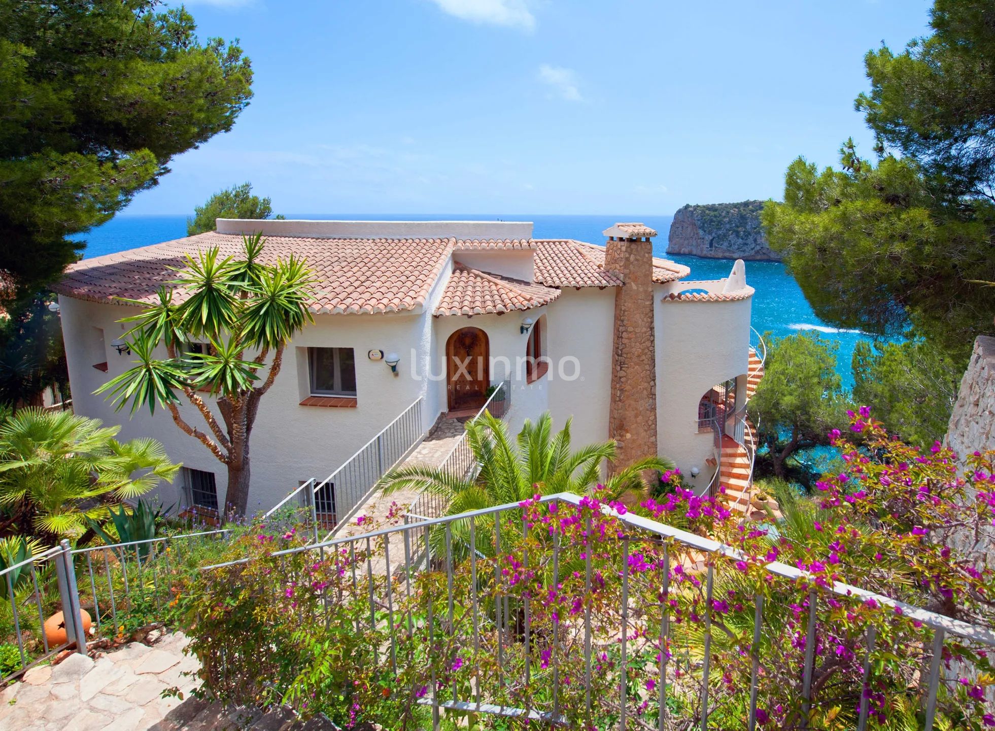 Villa for sale in Cala Ambolo Javea with access to the beach — photo 77