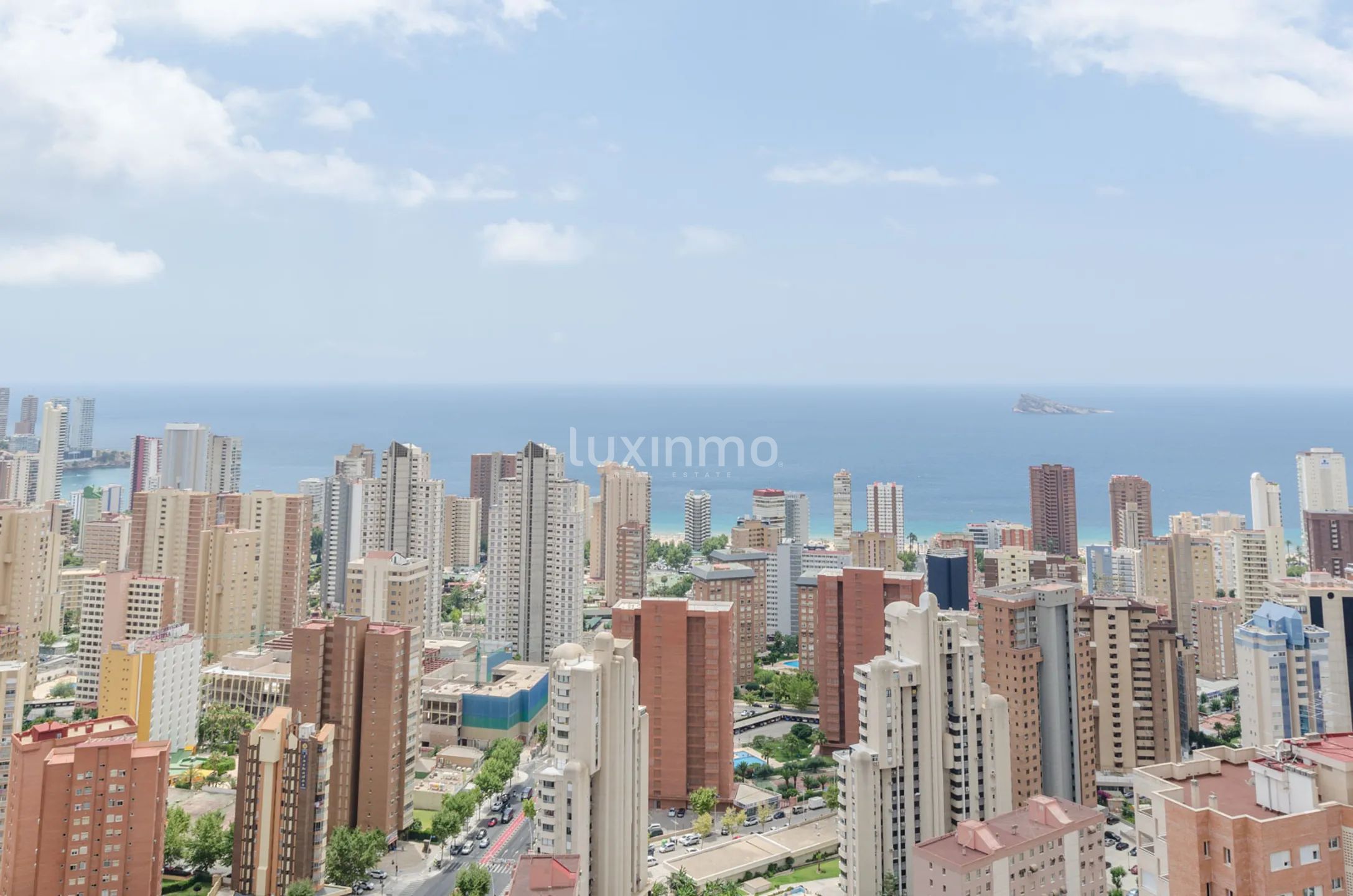 Элитная квартира в аренду в Бенидорме — photo 1
