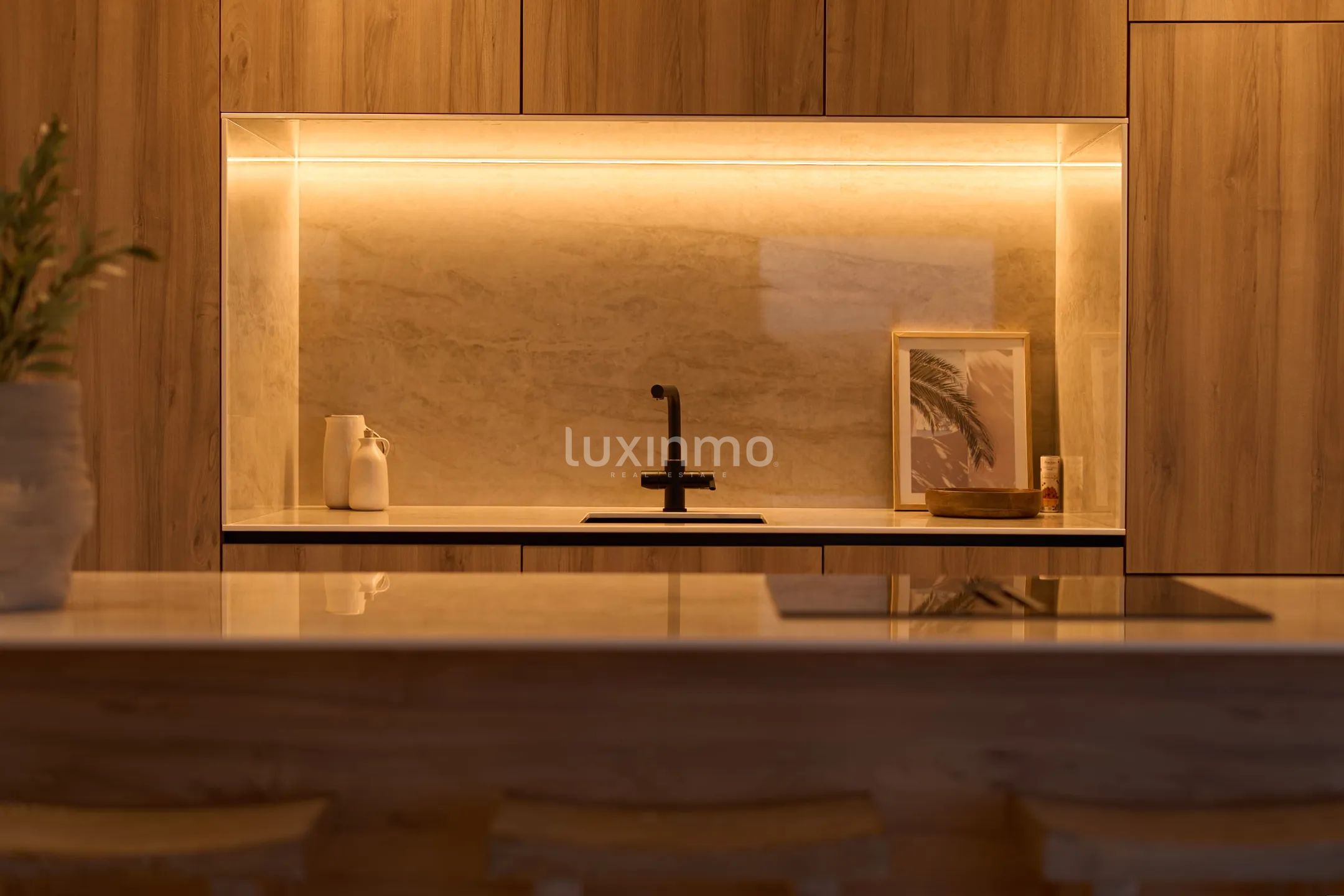 Stunning Modern Villa in Alfáz Del Pí with Private Pool and Luxurious Amenities — photo 10