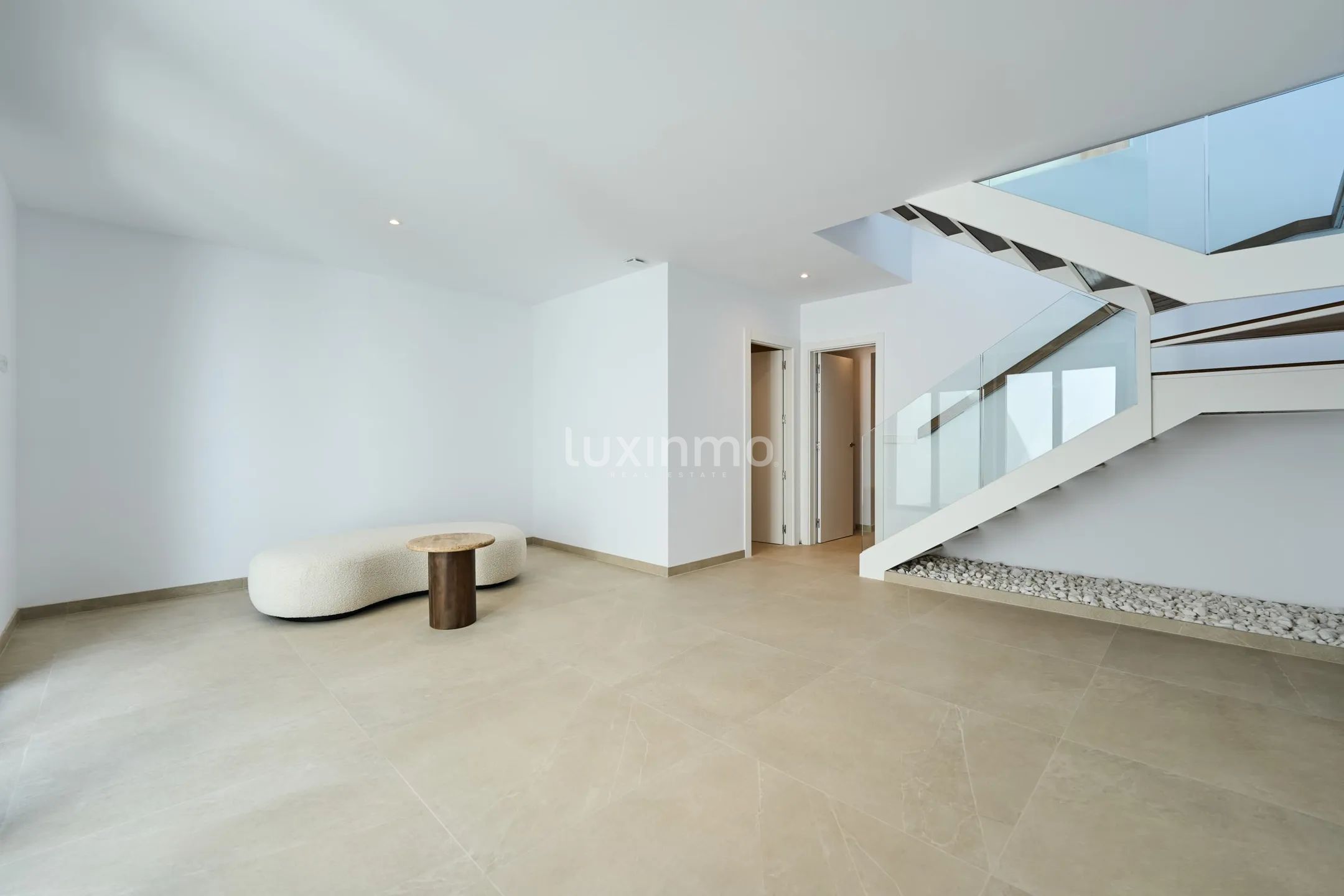 Stunning Modern Villa in Alfáz Del Pí with Private Pool and Luxurious Amenities — photo 21