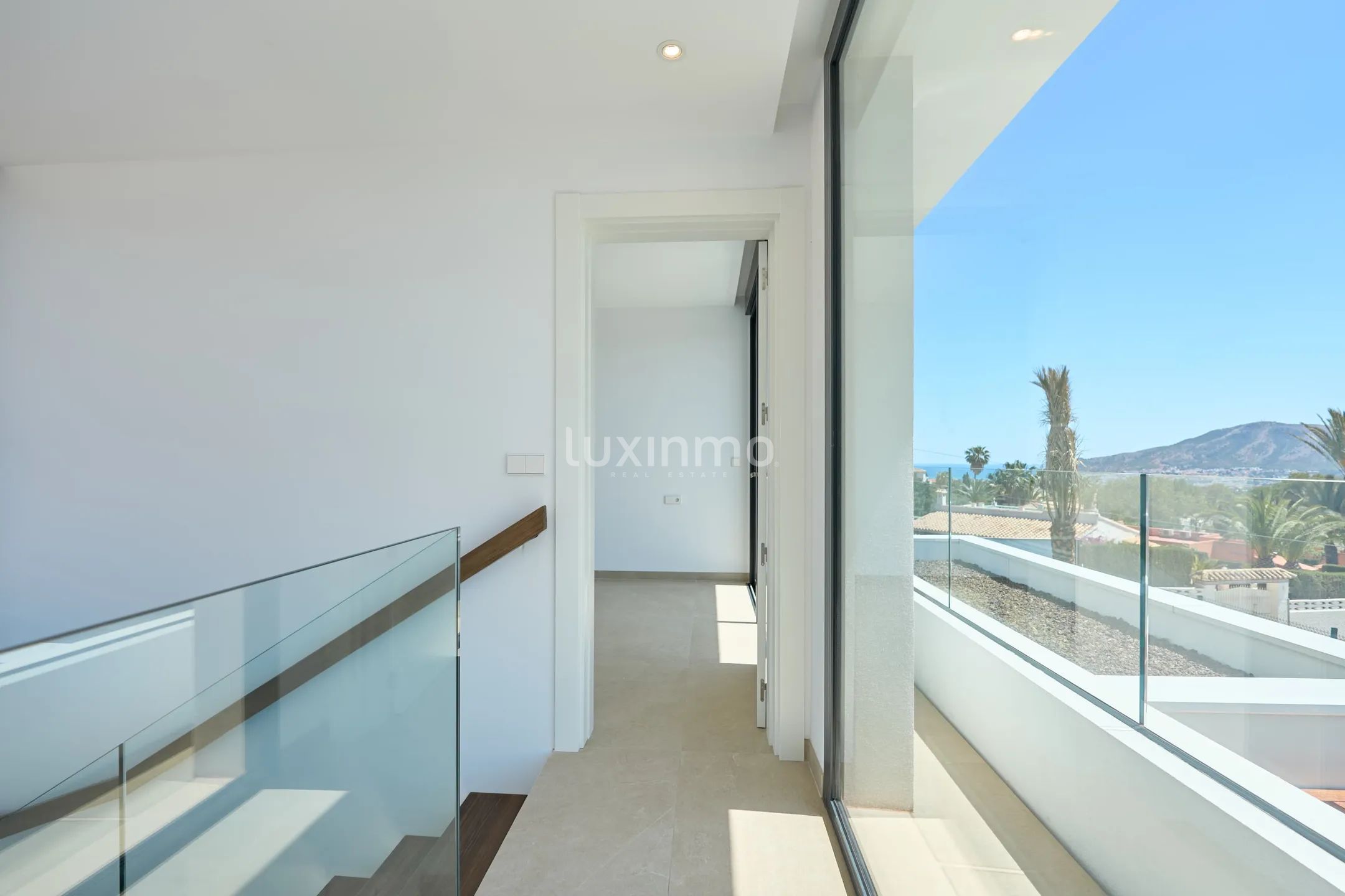 Stunning Modern Villa in Alfáz Del Pí with Private Pool and Luxurious Amenities — photo 15