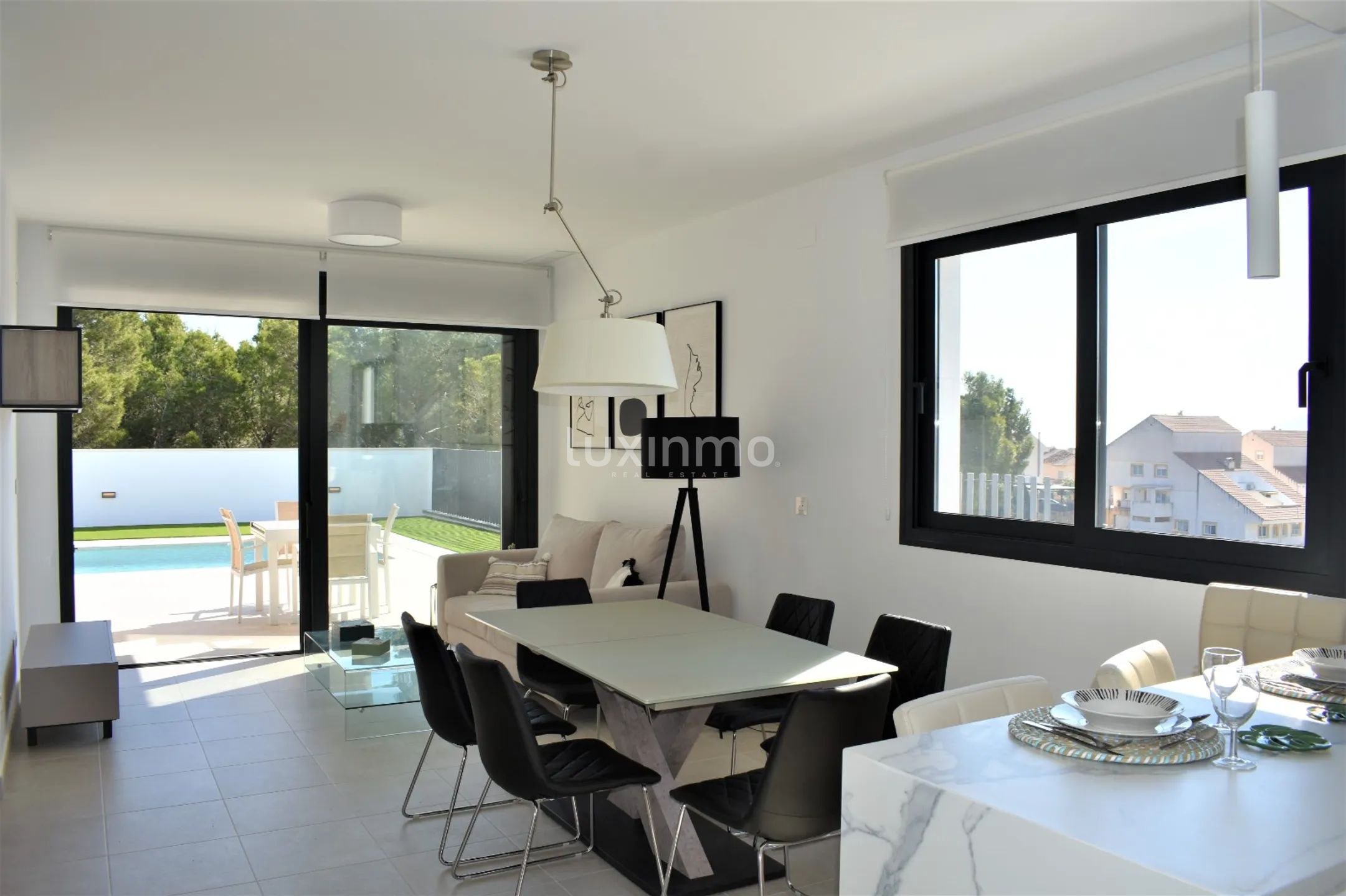Modern Townhouse in Coloma — photo 27