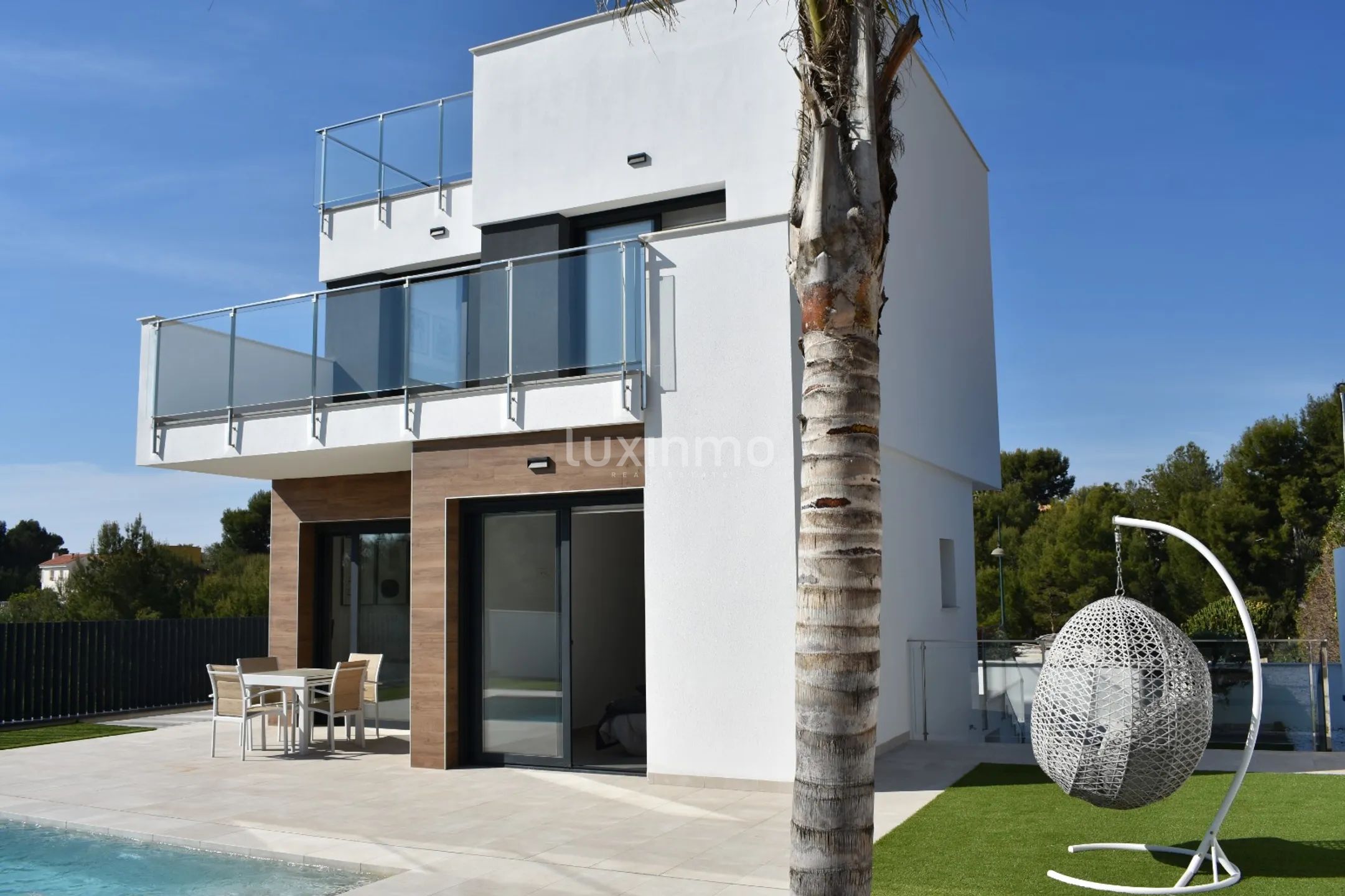 Modern Townhouse in Coloma — photo 32