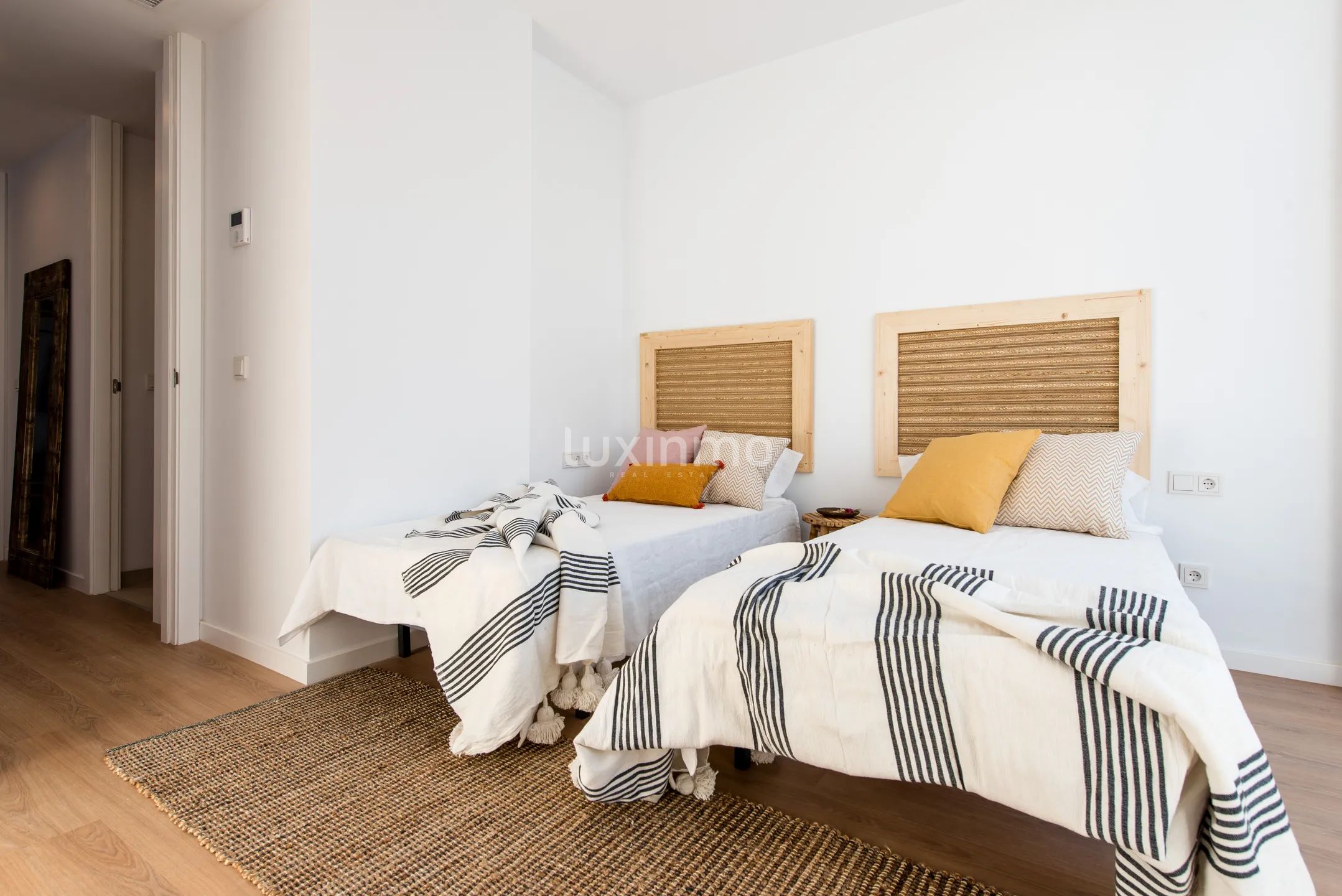 Maisons jumelées de construction récente à Sant Antoni de Portmany, Ibiza — photo 8