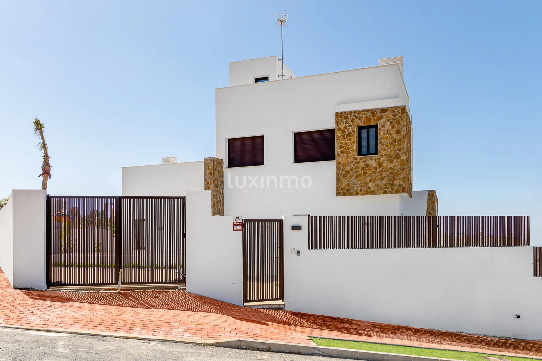 Modern Villa in Finestrat village — photo 2