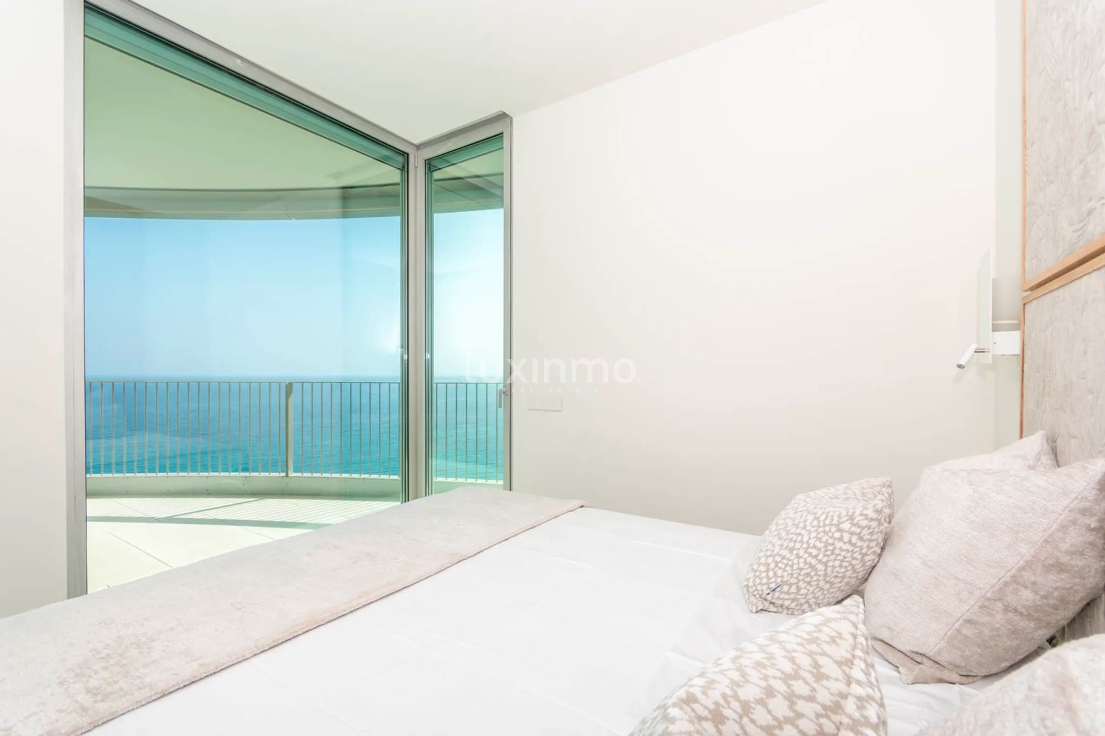 New development in Arenal-Bol Beach, Calpe, Costa Blanca — photo 2