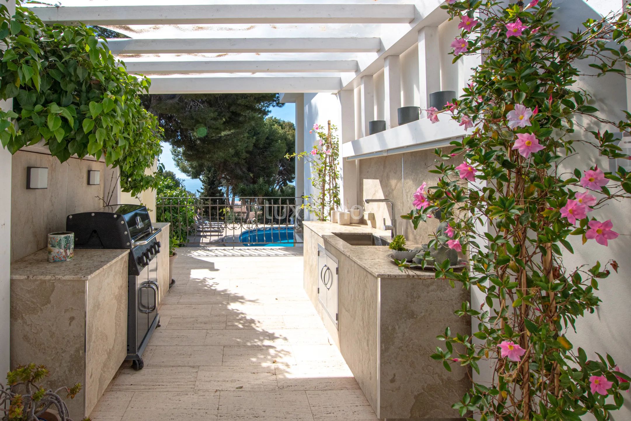 Villa for long term rent in Moraira — photo 18