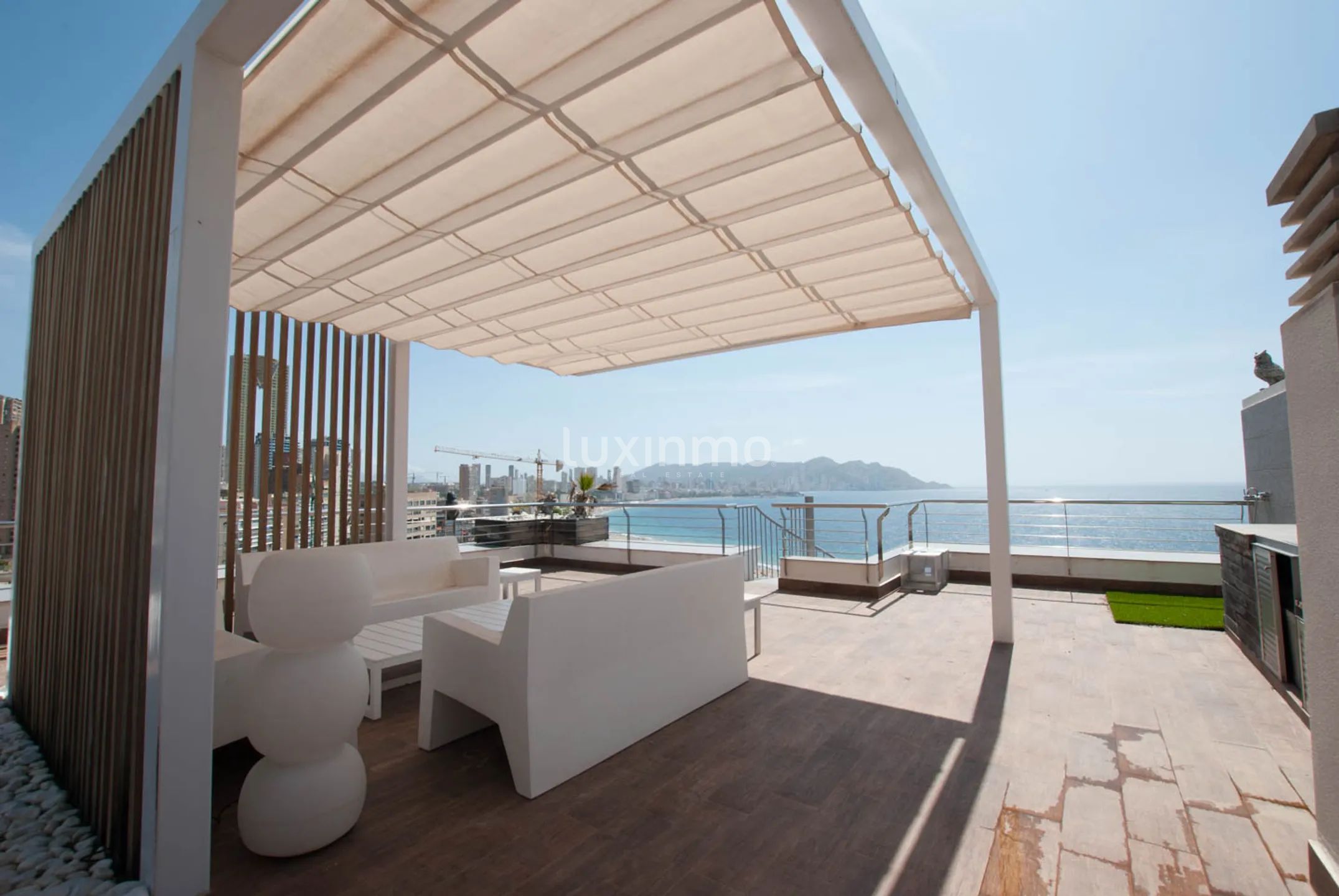 Se Аlquila un ático de lujo con vistas al mar en Benidorm — photo 7