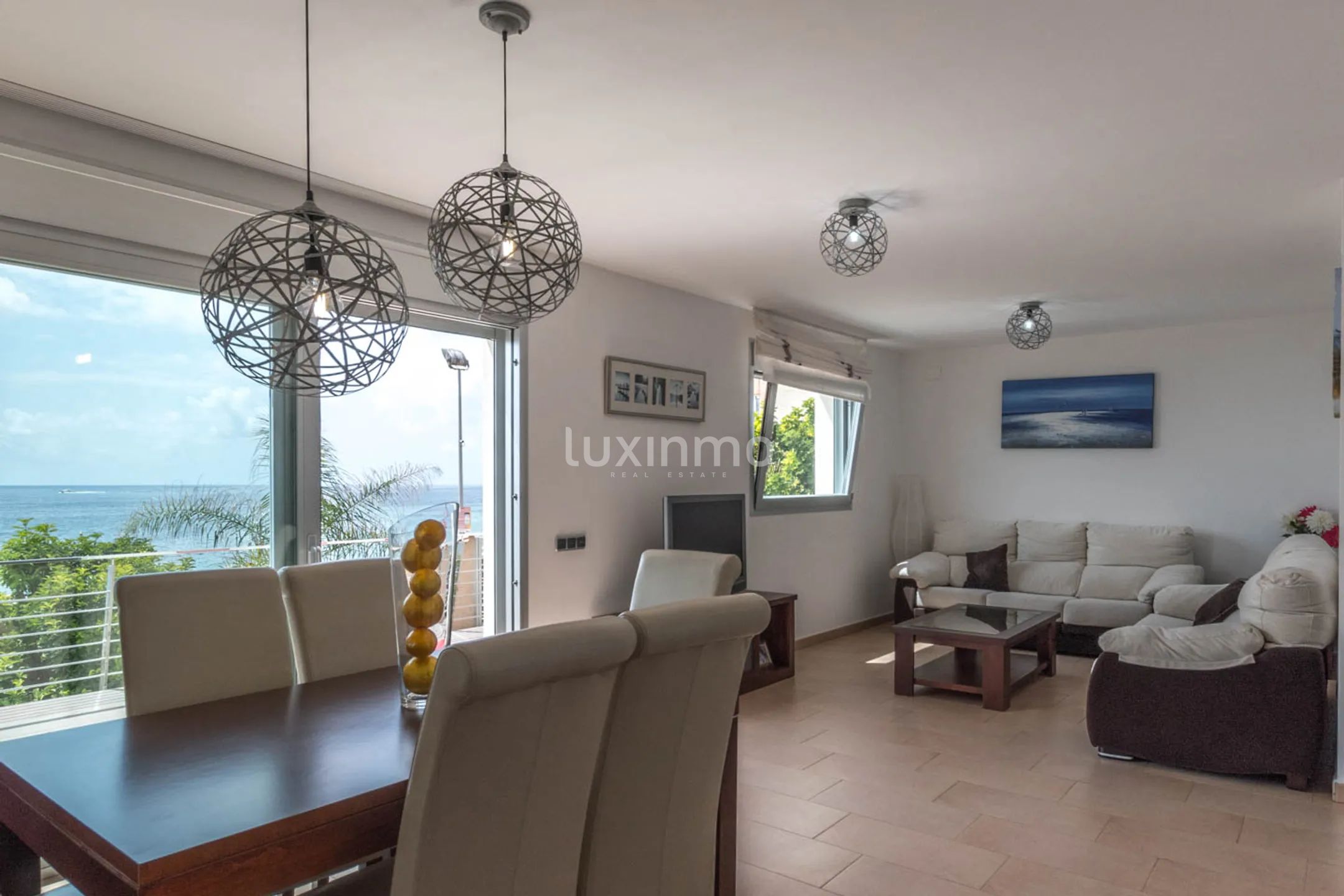 Chalet en primera línea de playa en alquiler en Calpe — photo 9