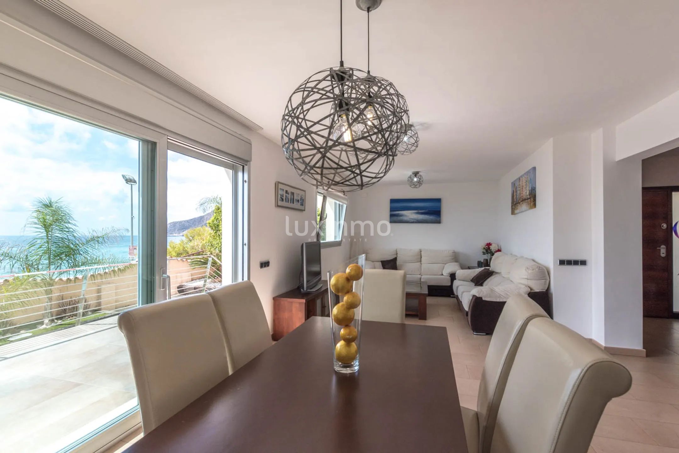 Chalet en primera línea de playa en alquiler en Calpe — photo 11