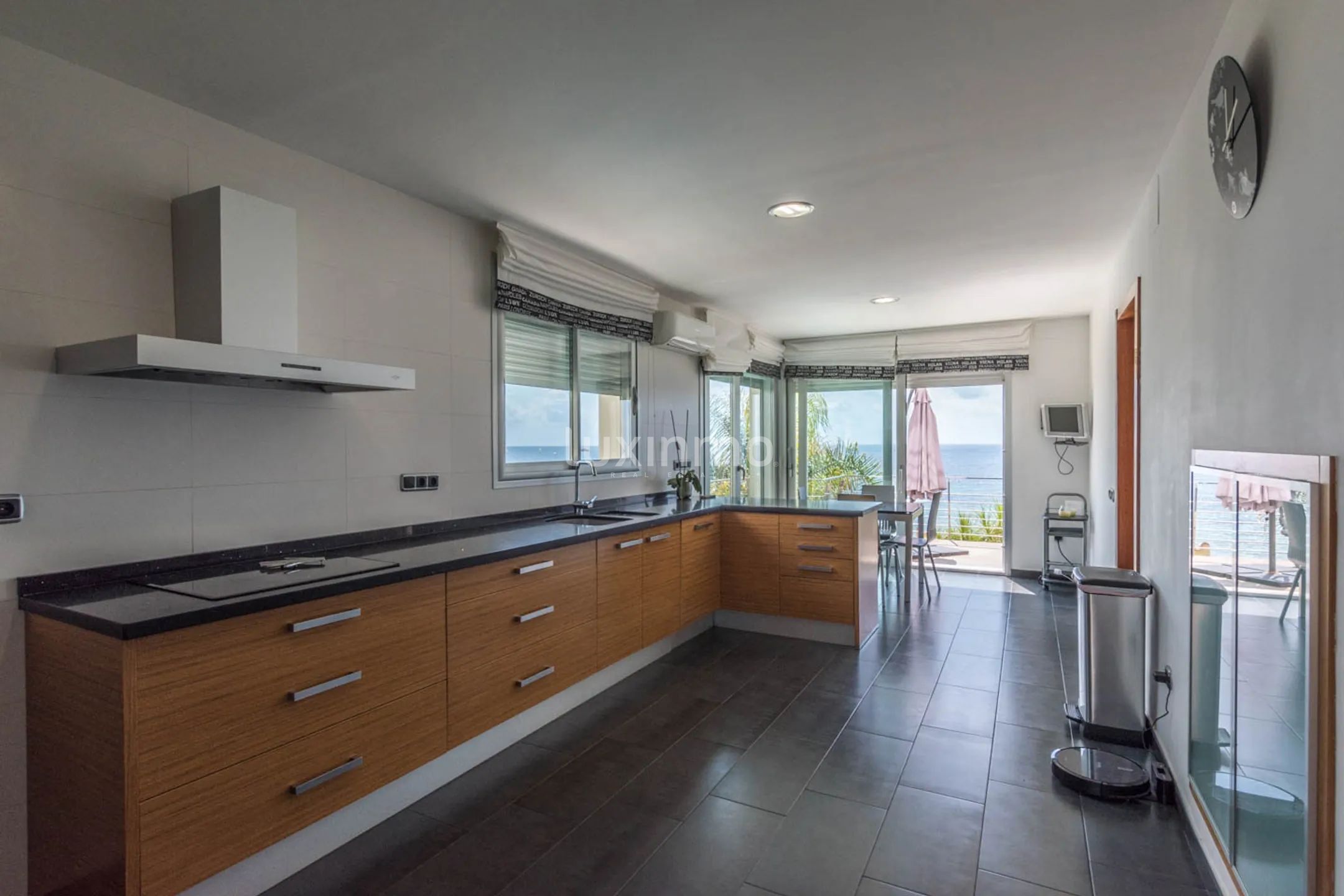 Chalet en primera línea de playa en alquiler en Calpe — photo 16