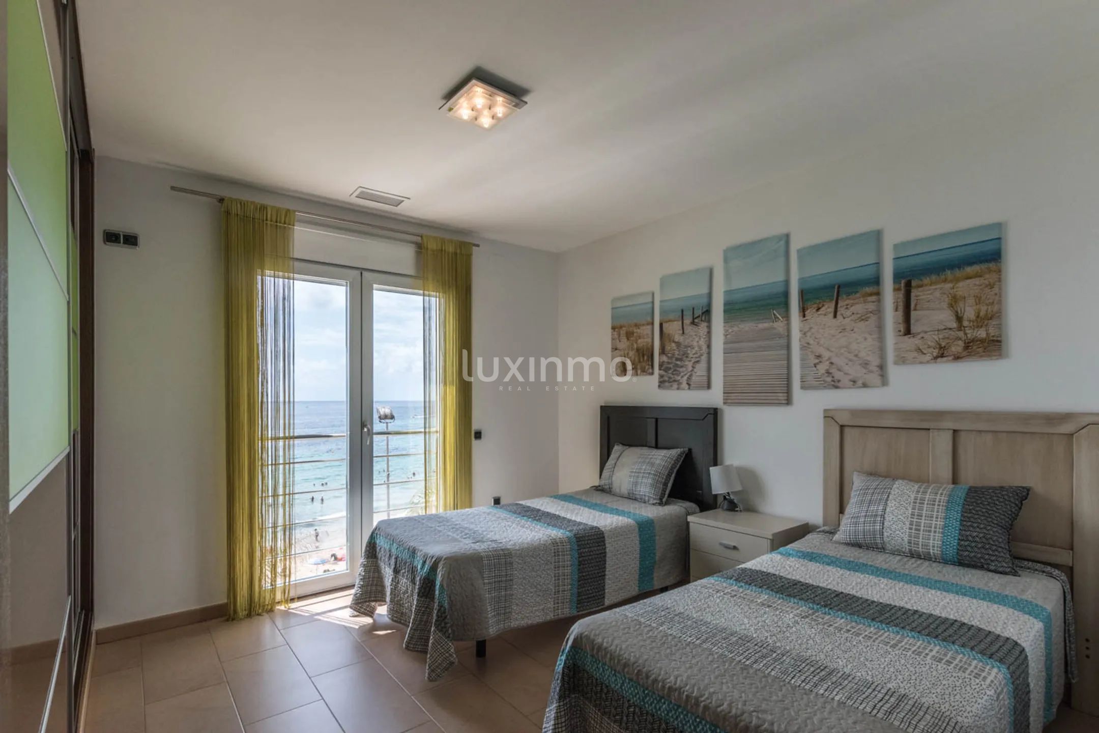 Chalet en primera línea de playa en alquiler en Calpe — photo 21