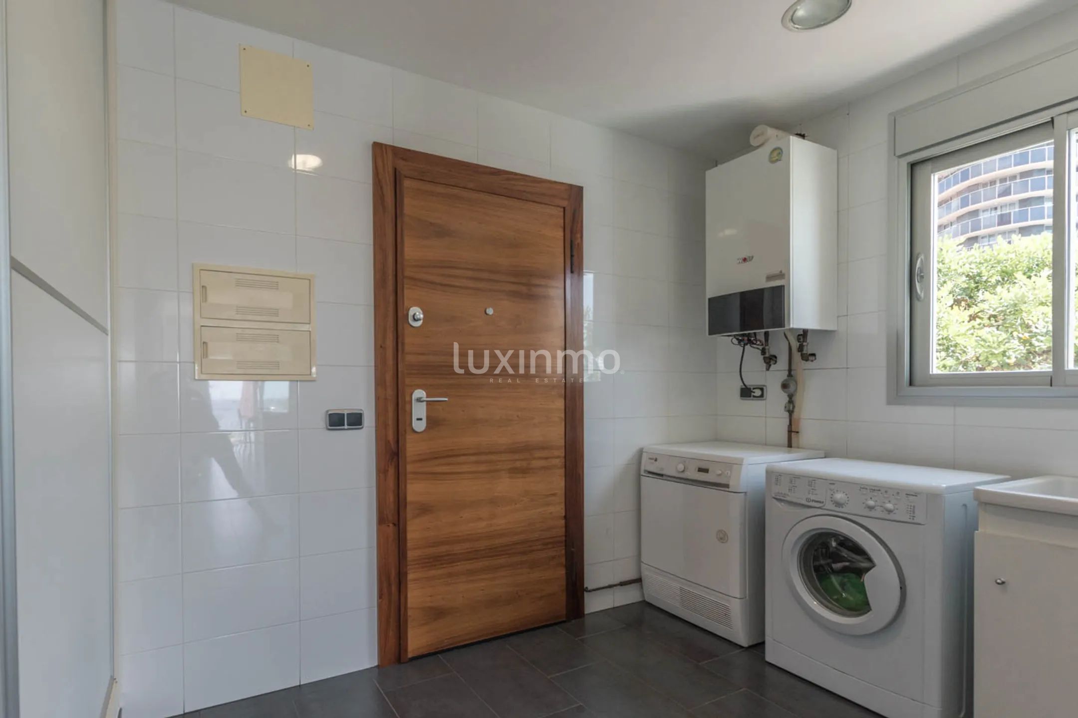 Chalet en primera línea de playa en alquiler en Calpe — photo 17