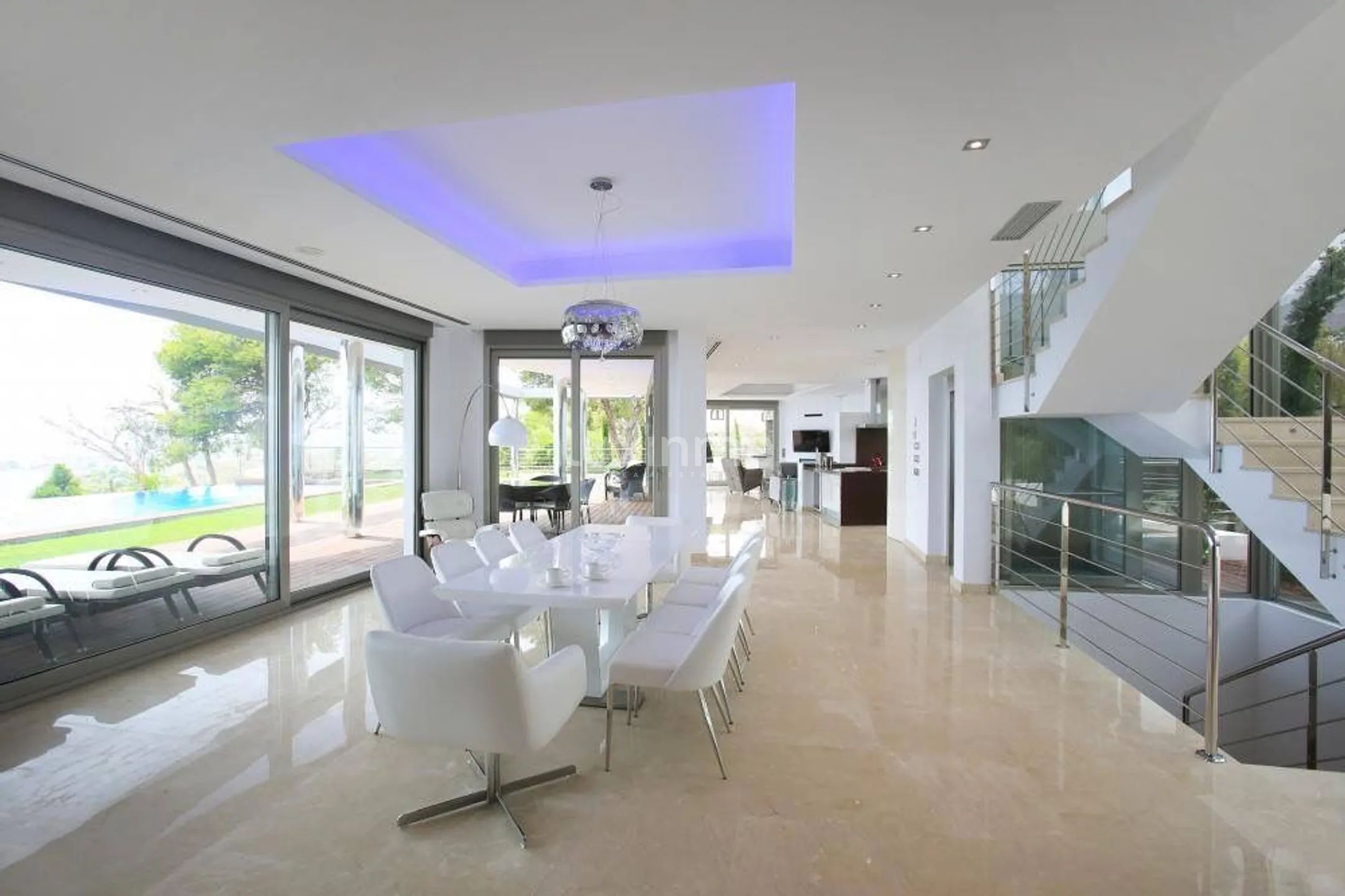 Fascinating luxury villa facing the sea for sale in Altea — photo 4