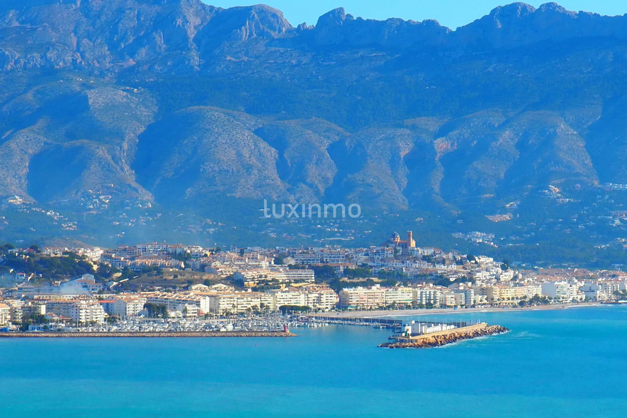 Fascinating luxury villa facing the sea for sale in Altea — photo 23