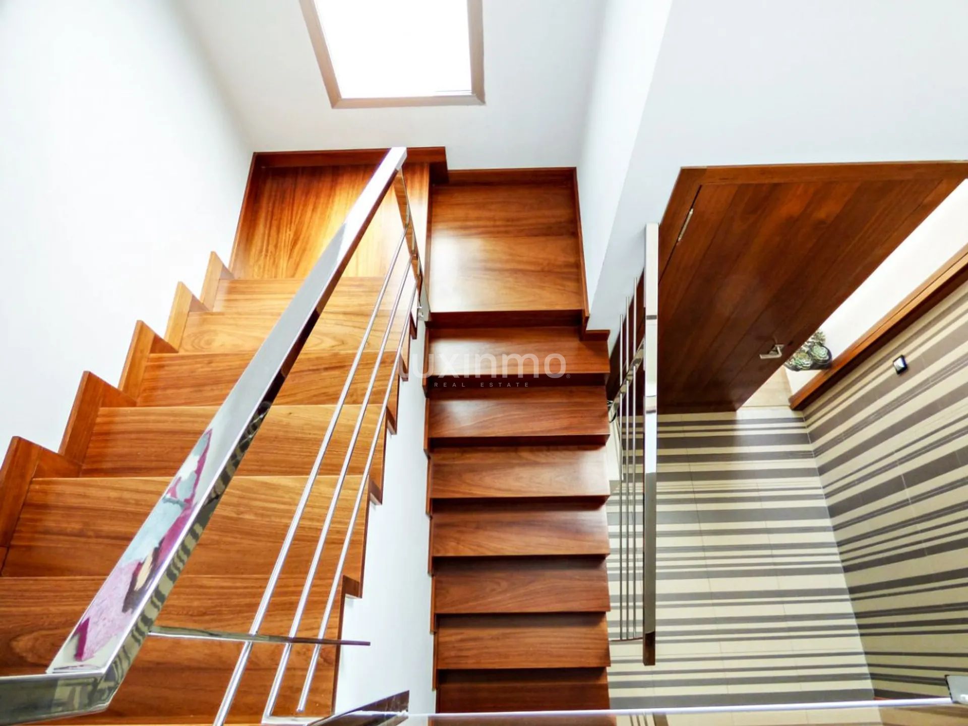 Contemporary villa with private garage for sale in Pego — photo 11