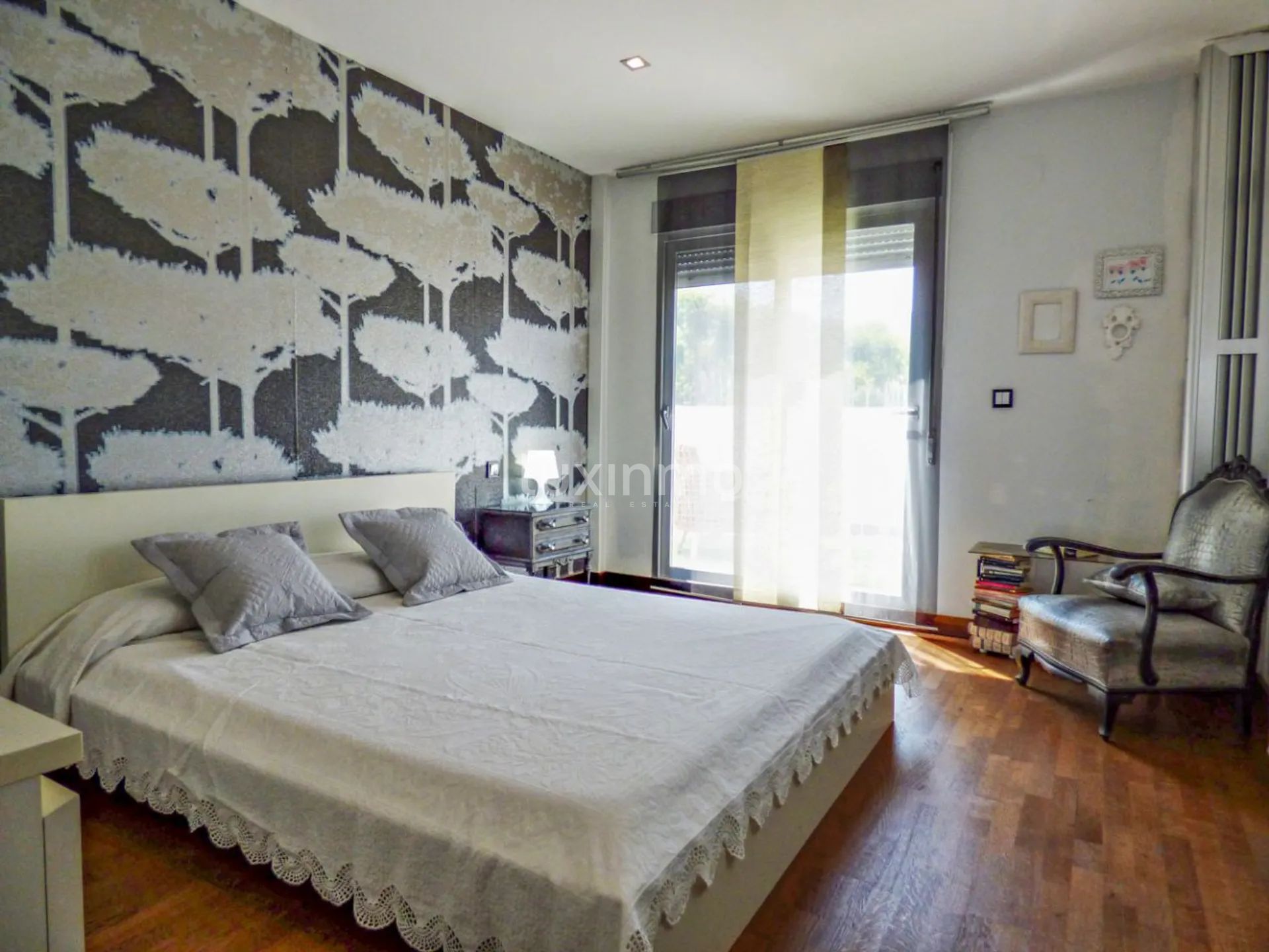 Contemporary villa with private garage for sale in Pego — photo 9