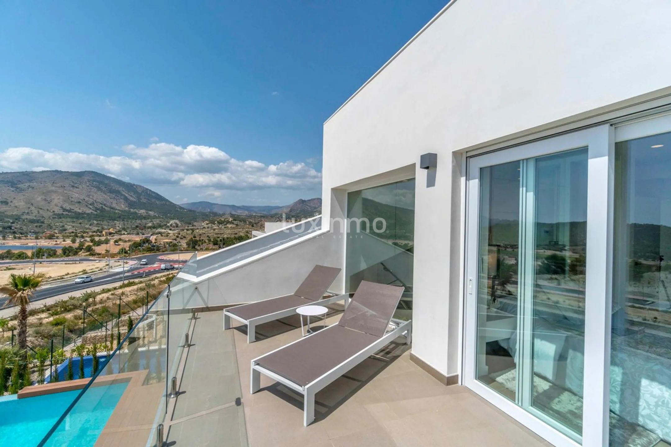 Villa im modernen Stil mit Panoramablick in Finestrat — photo 9