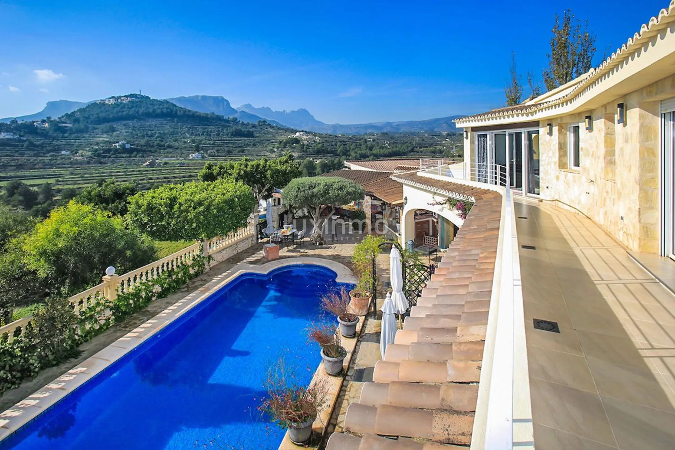 Mediterranean style villa with total privacy for sale in Calpe — photo 17
