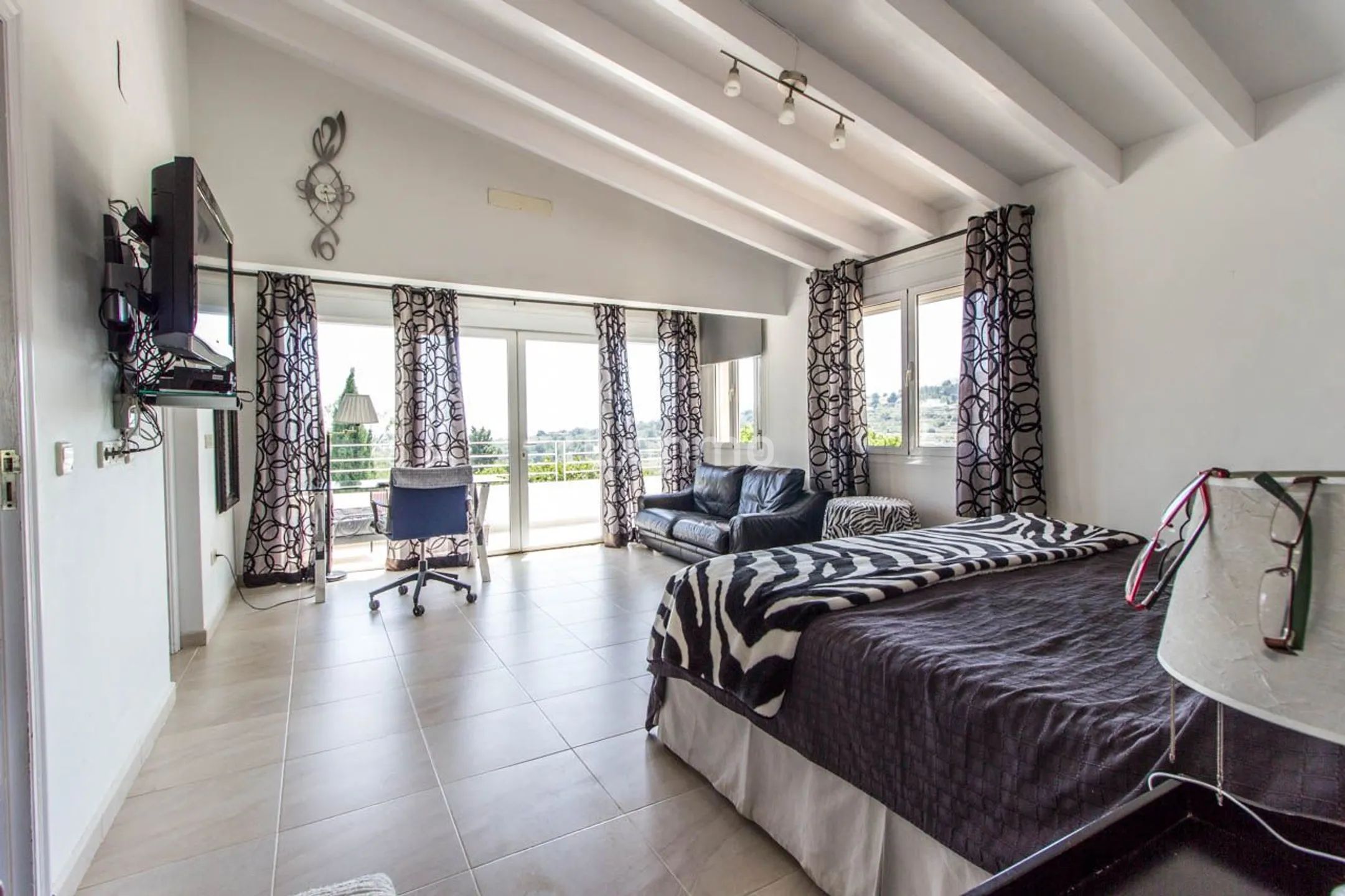 Mediterranean style villa with total privacy for sale in Calpe — photo 7