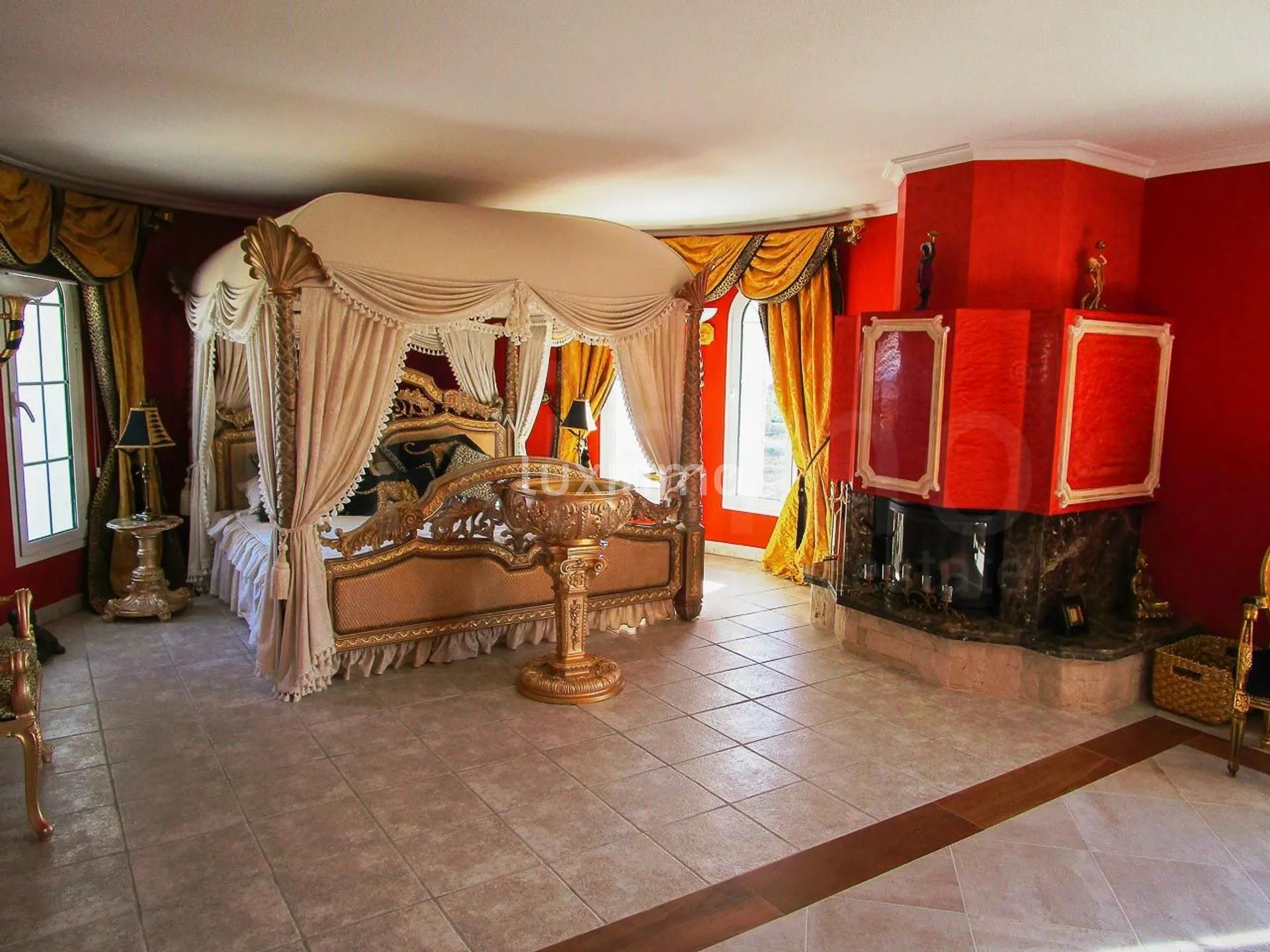 Luxus-Villa in einem einzigartigen Ort zum Verkauf in La Nucia — photo 13