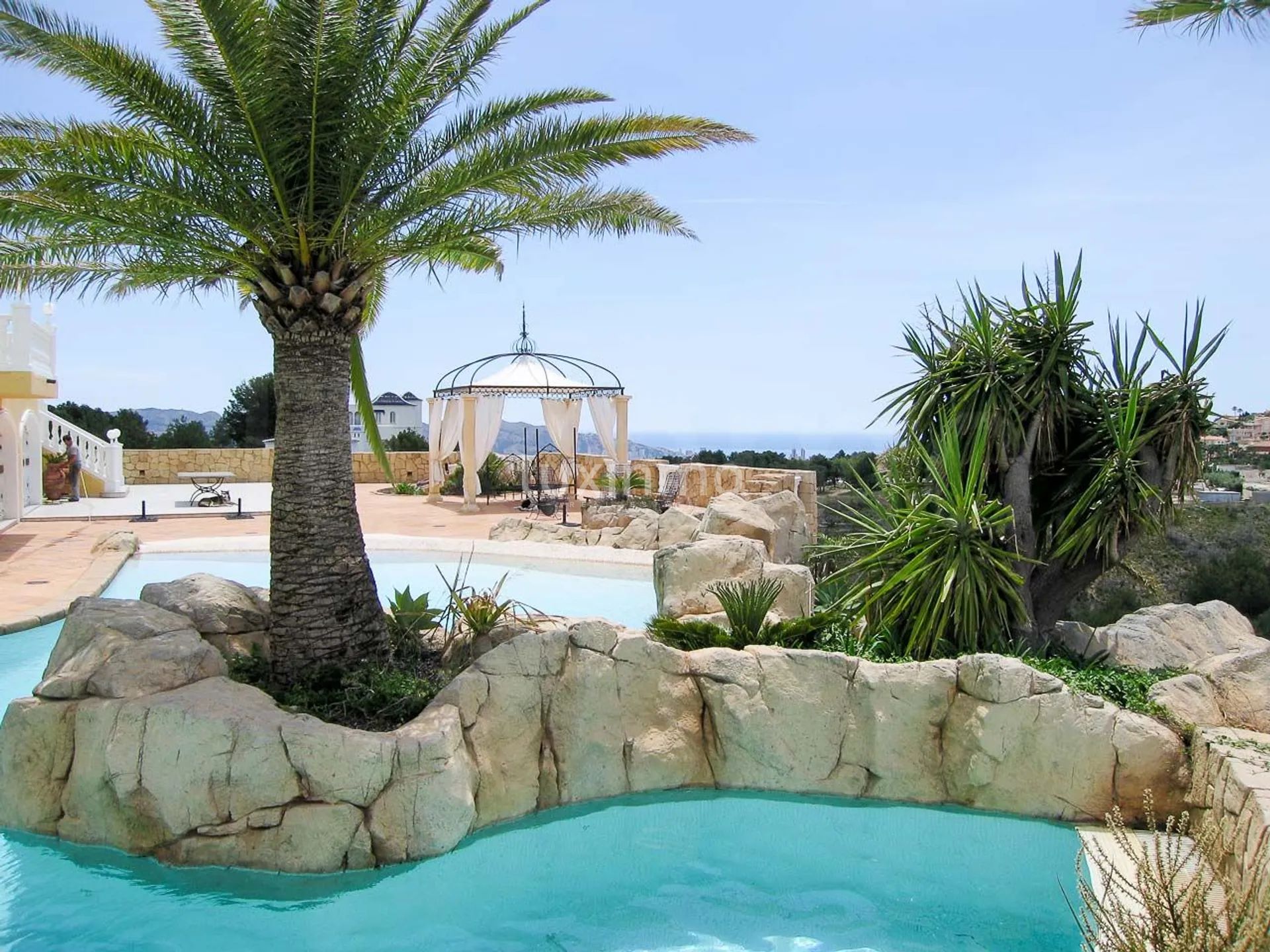 Luxus-Villa in einem einzigartigen Ort zum Verkauf in La Nucia — photo 15