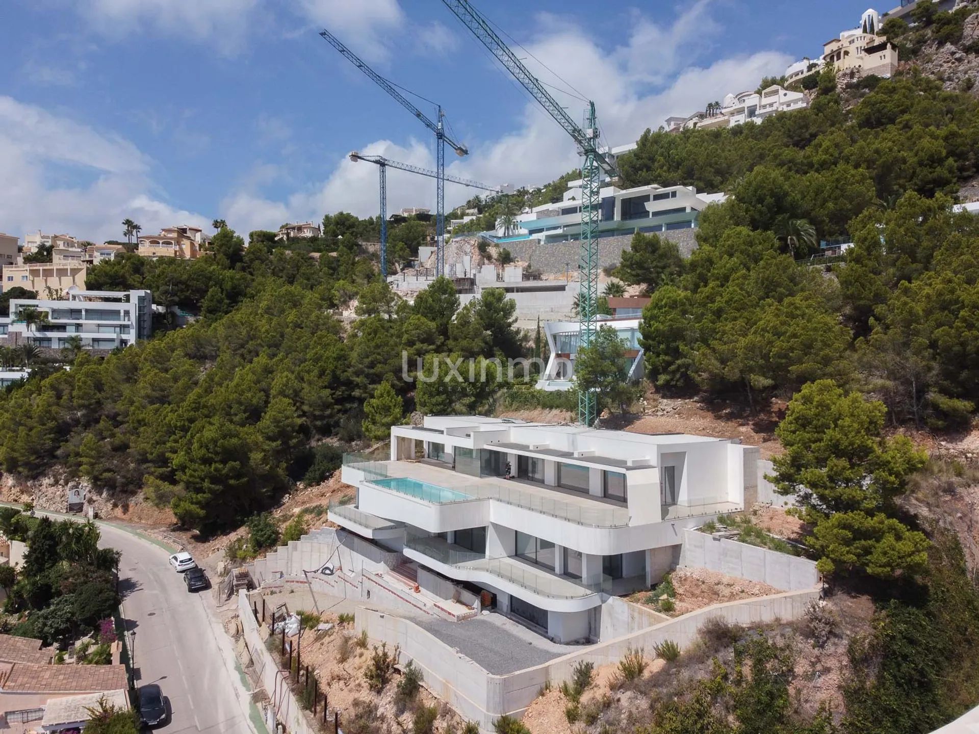 Luksusowa willa w zamkniętej urbanizacji Altea Hills — photo 2