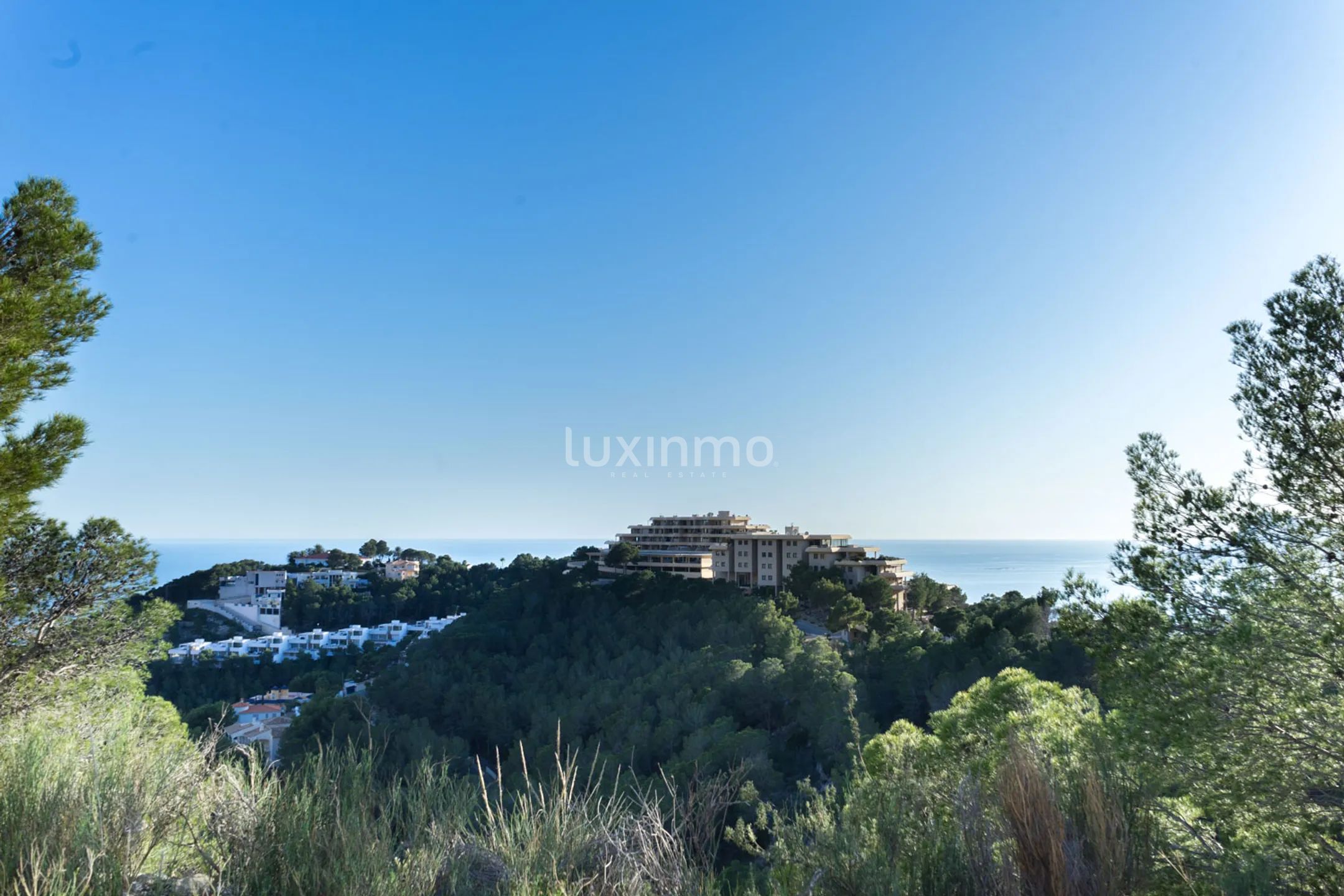 Till salu en tomt i sluten urbanisering av Altea Hills — photo 4