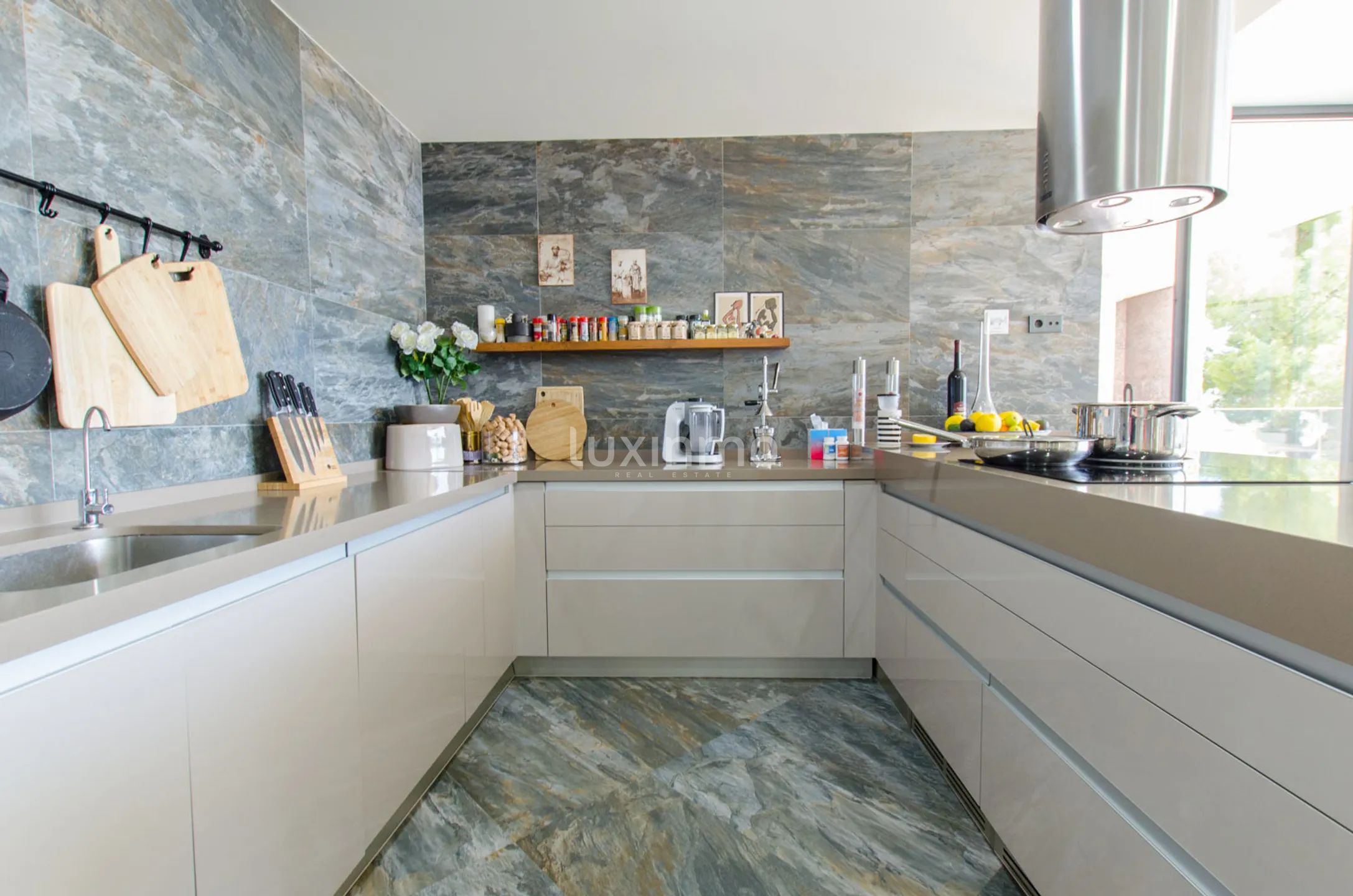 Se vende chalet de lujo en la prestigiosa urbanización Altea Hills — photo 54