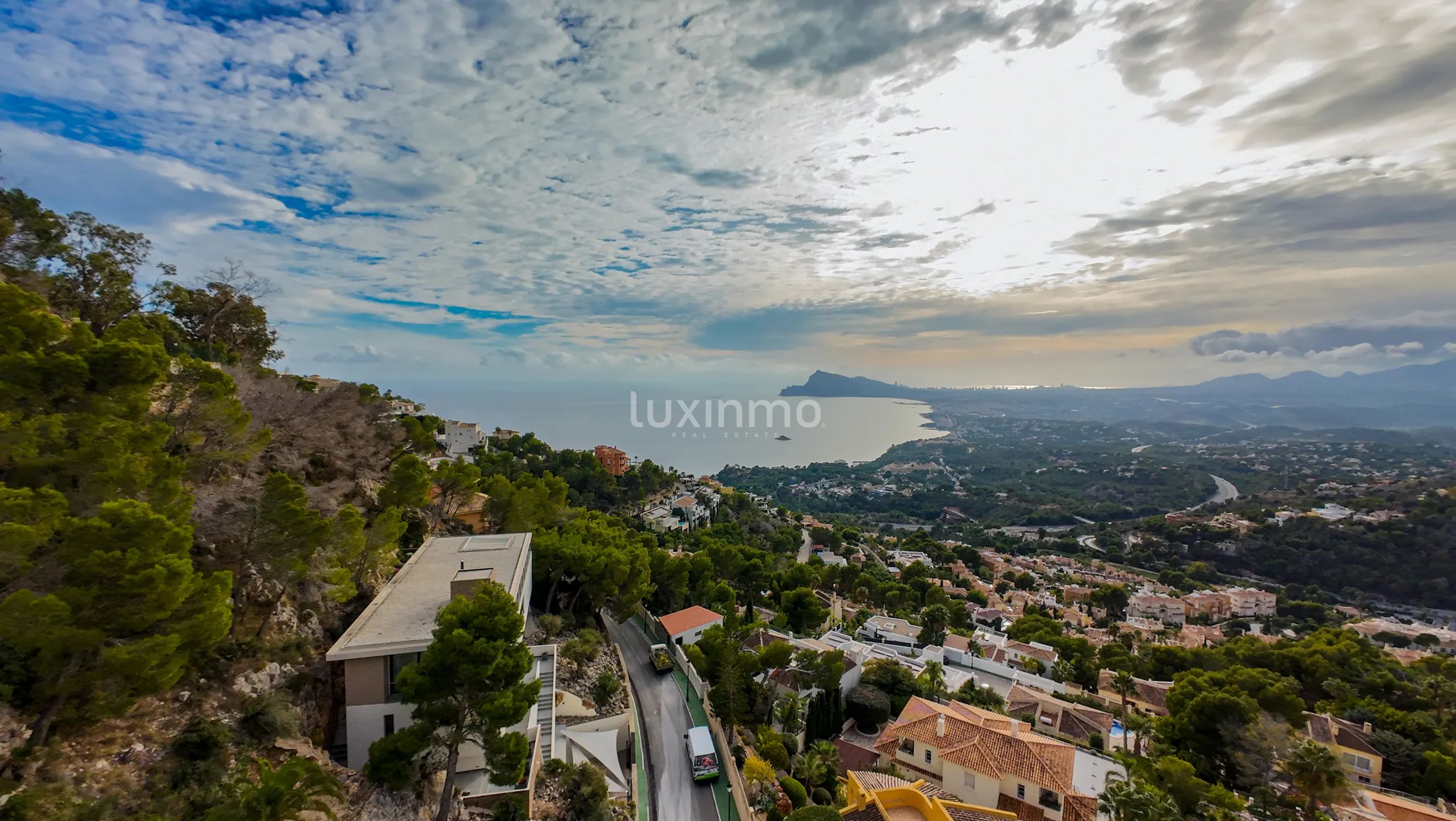 Modern Villa in Altea Hills with sea view — photo 48