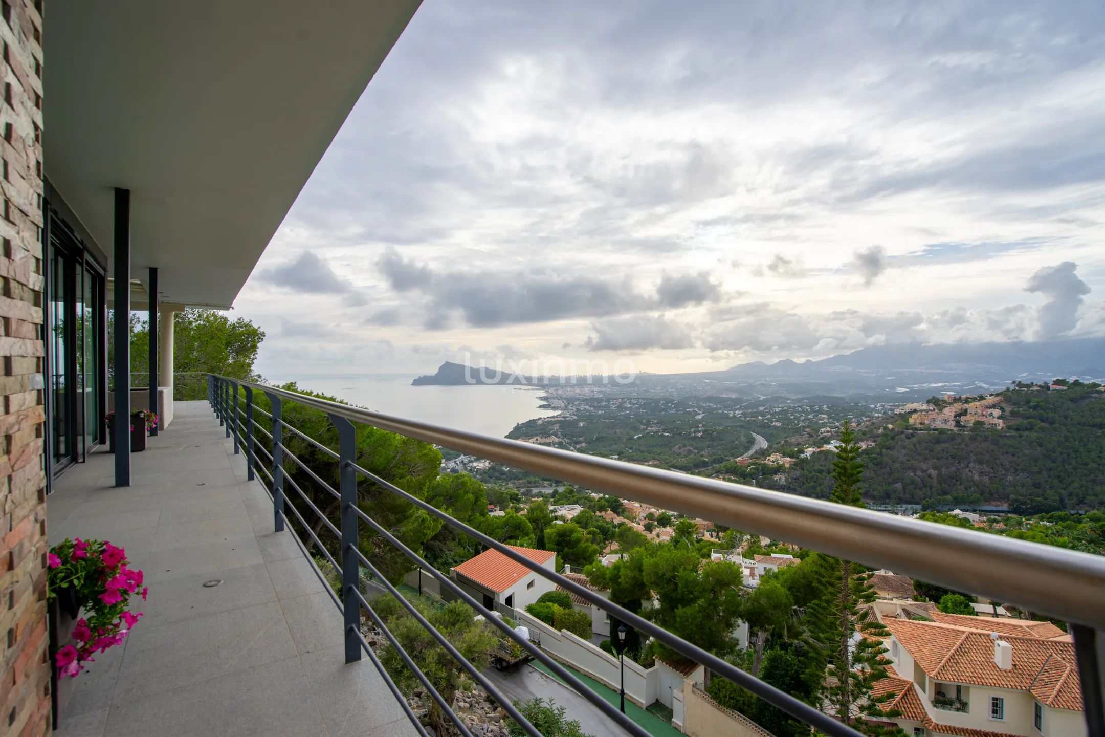 Modern Villa in Altea Hills with sea view — photo 49