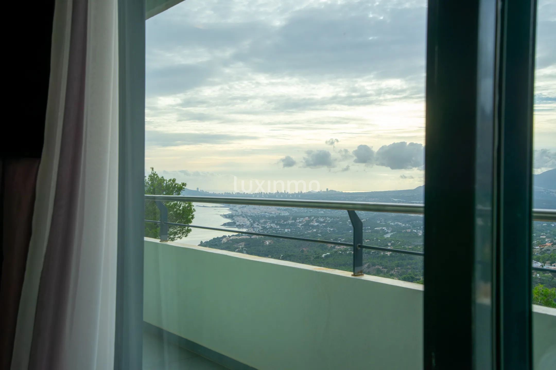 Modern Villa in Altea Hills with sea view — photo 37