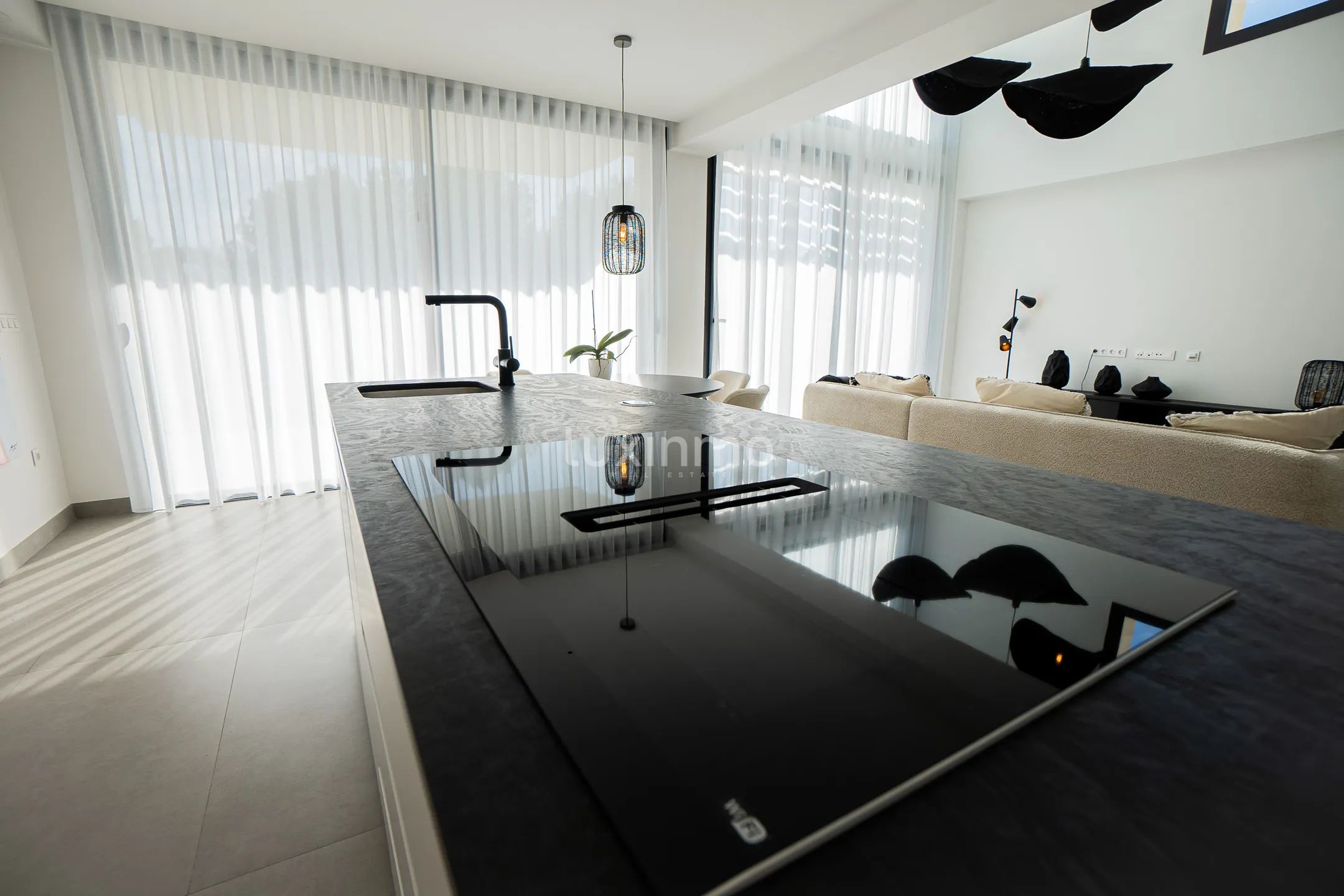 Detached villa in the urbanization of Sierra Cortina — photo 6