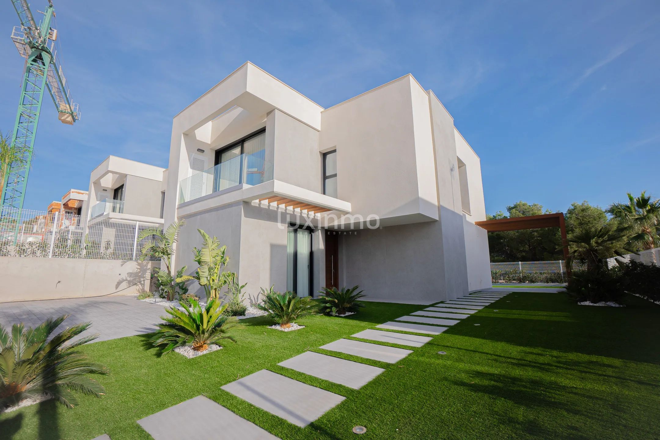 Detached villa in the urbanization of Sierra Cortina — photo 19