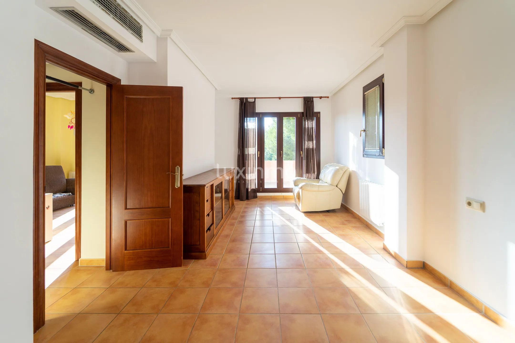 Een huis met tuin en zwembad voor langere tijd te huur in Altea Hills — photo 14