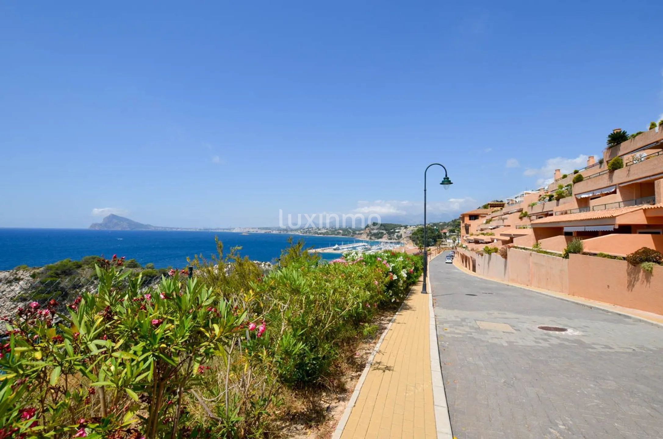 Apartamento soleado en primera línea de playa en Mascarat Altea — photo 4