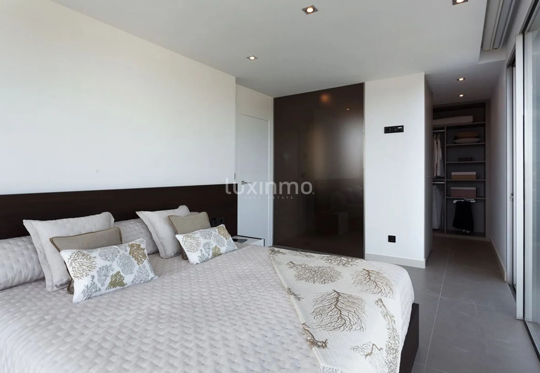 Nowoczesny dom w kompleksie mieszkalnym w Balcón de Finestrat — photo 9