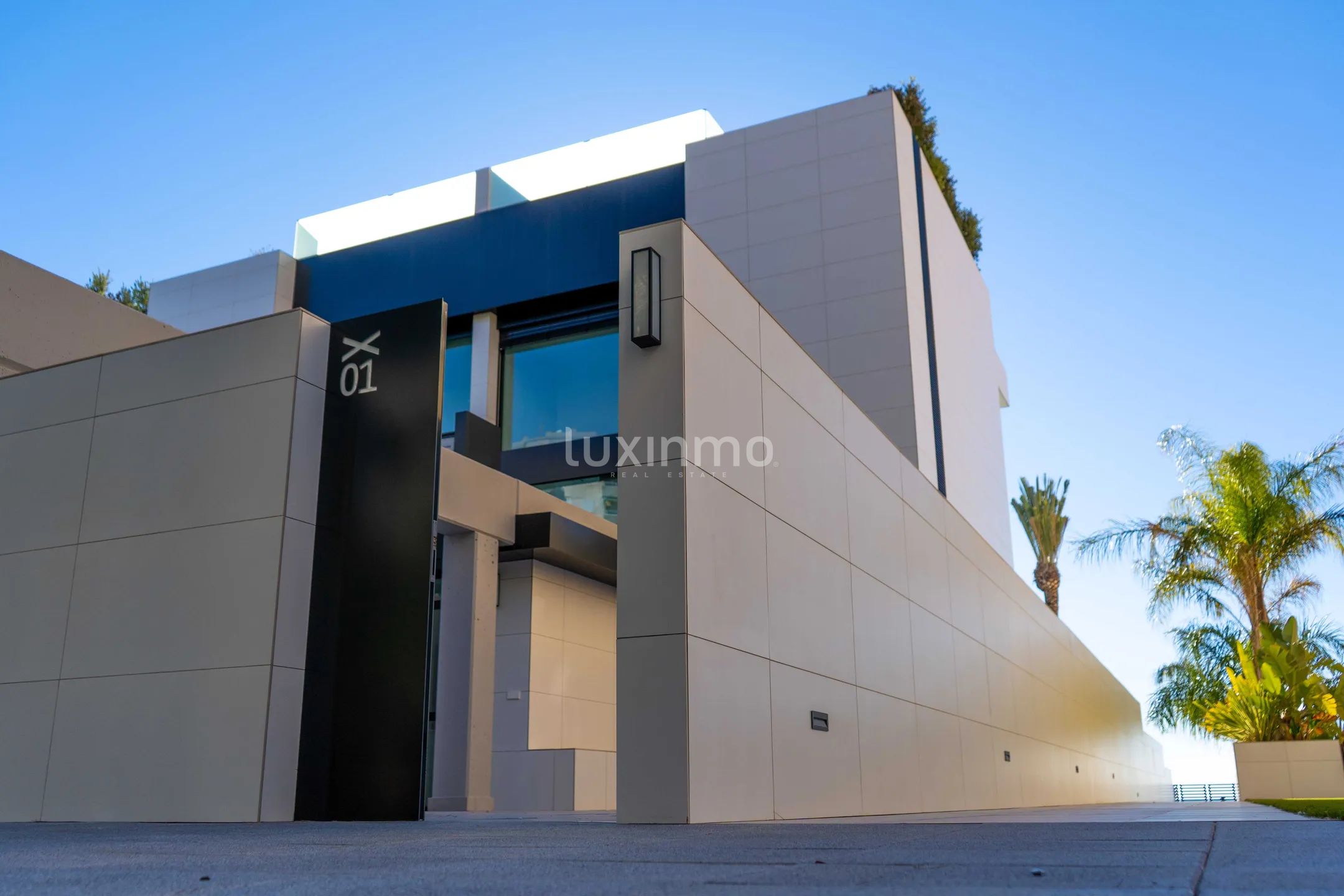 Вилла на первой береговой линии в Кампейо Аликанте — photo 24