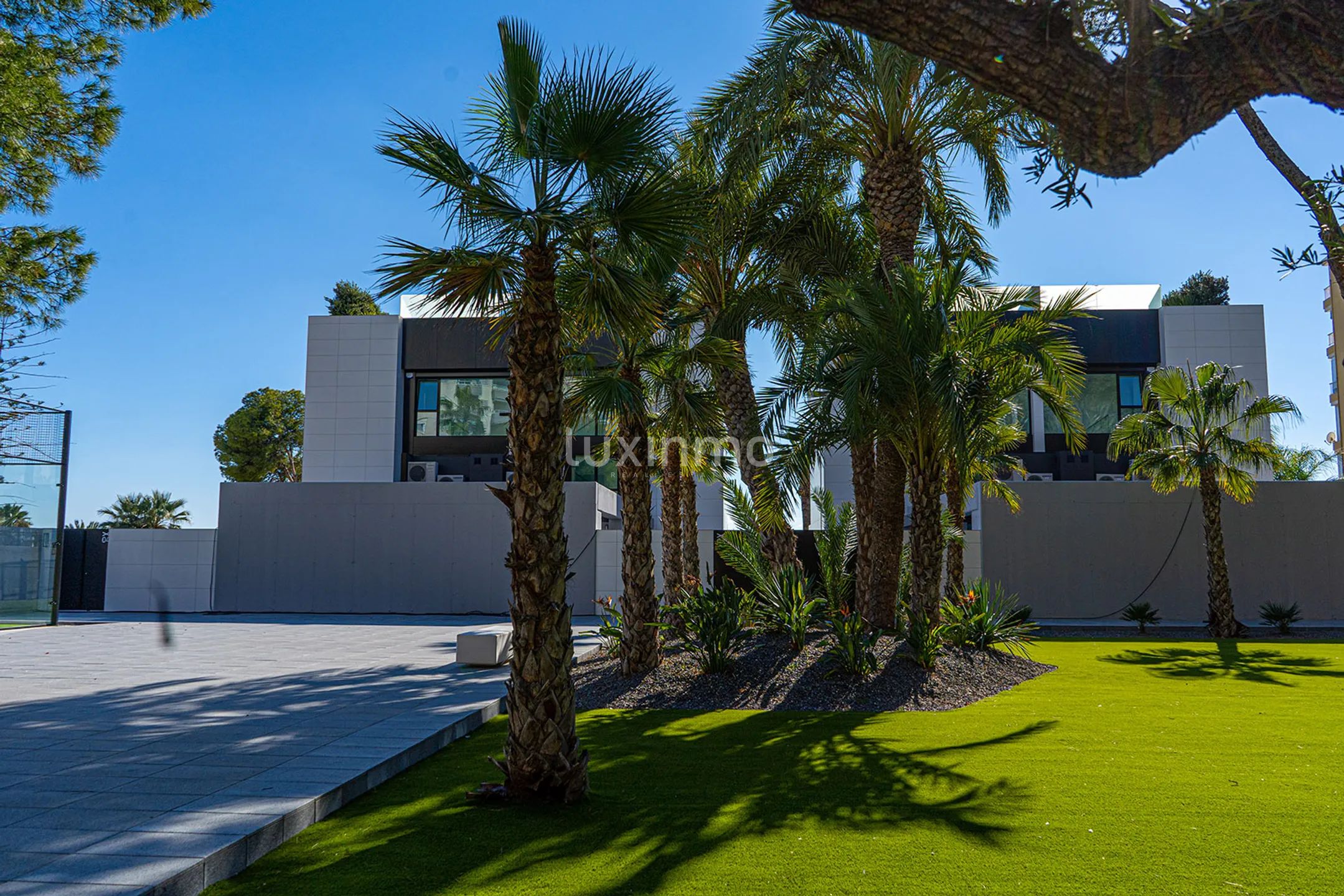 Вилла на первой береговой линии в Кампейо Аликанте — photo 26