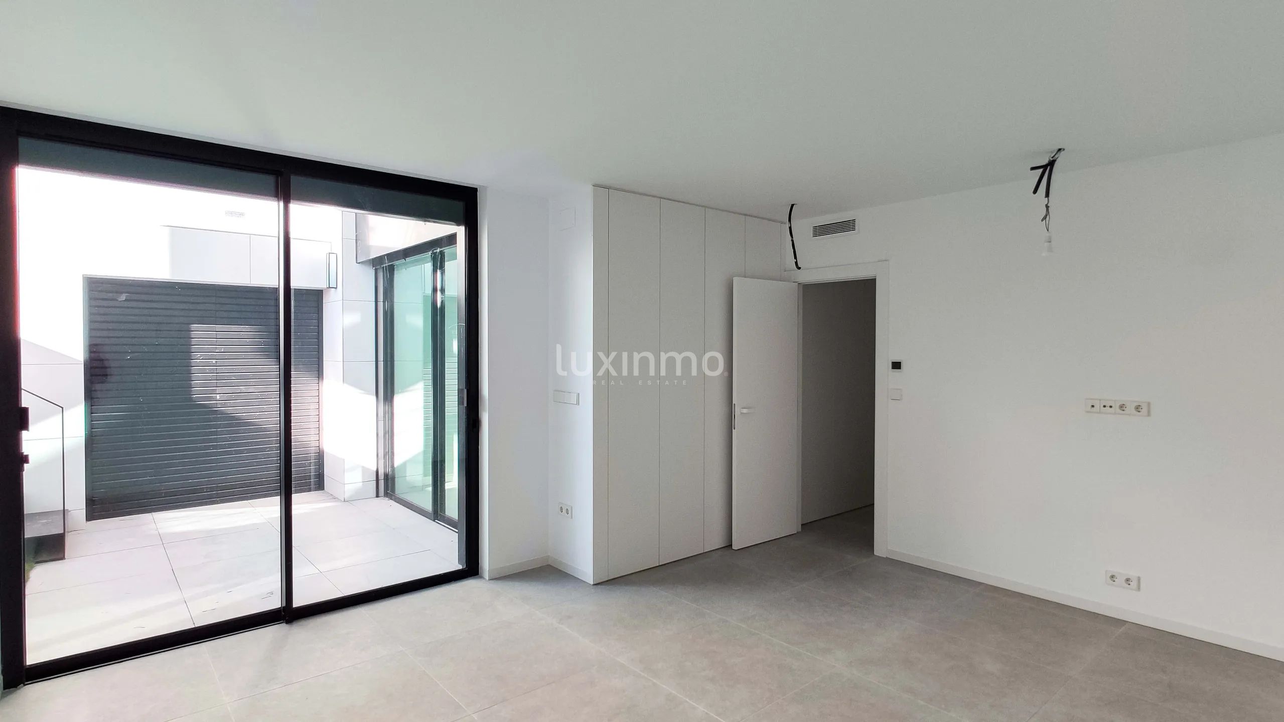 Вилла на первой береговой линии в Кампейо Аликанте — photo 16