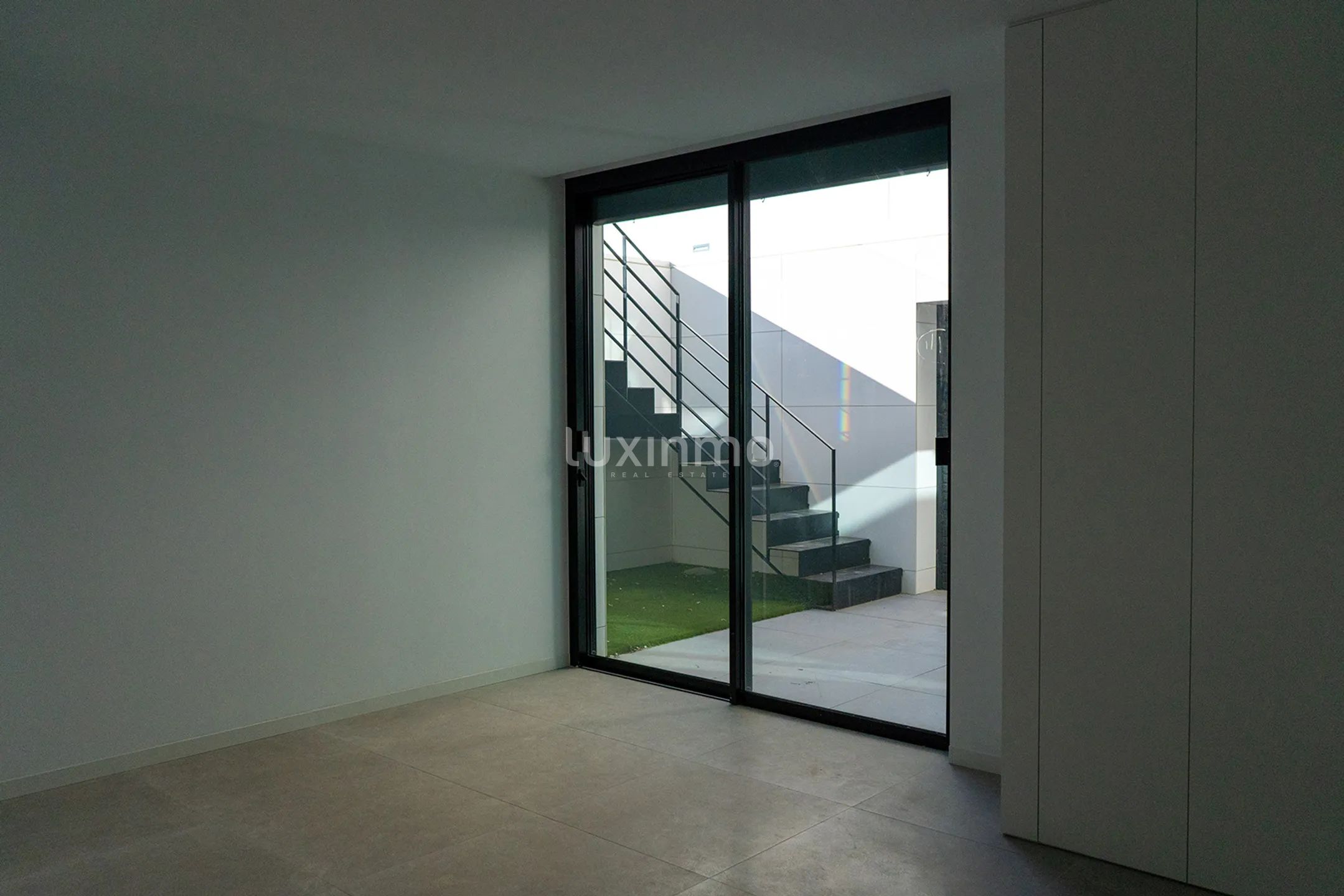 Вилла на первой береговой линии в Кампейо Аликанте — photo 17