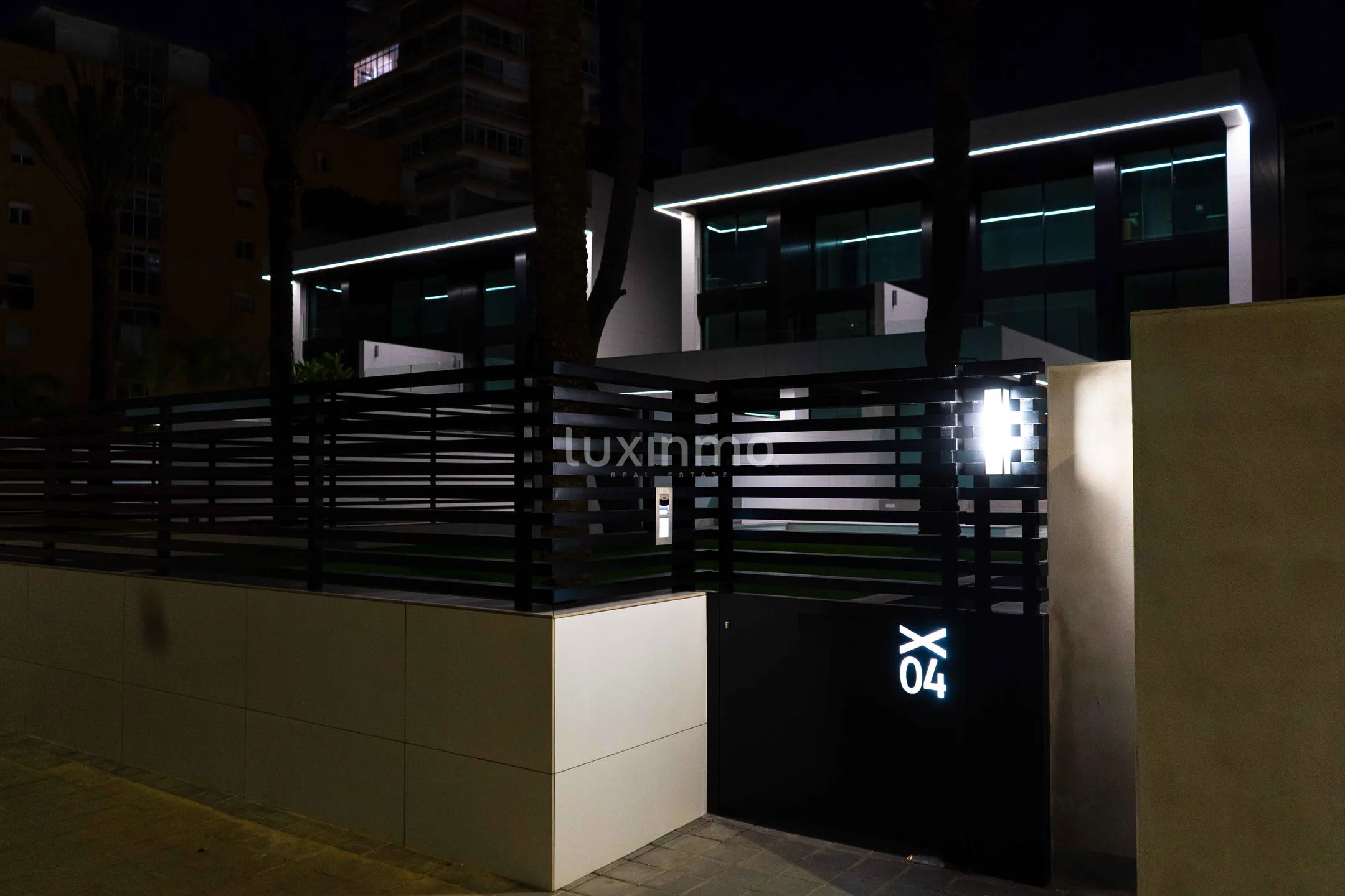 Вилла на первой береговой линии в Кампейо Аликанте — photo 34