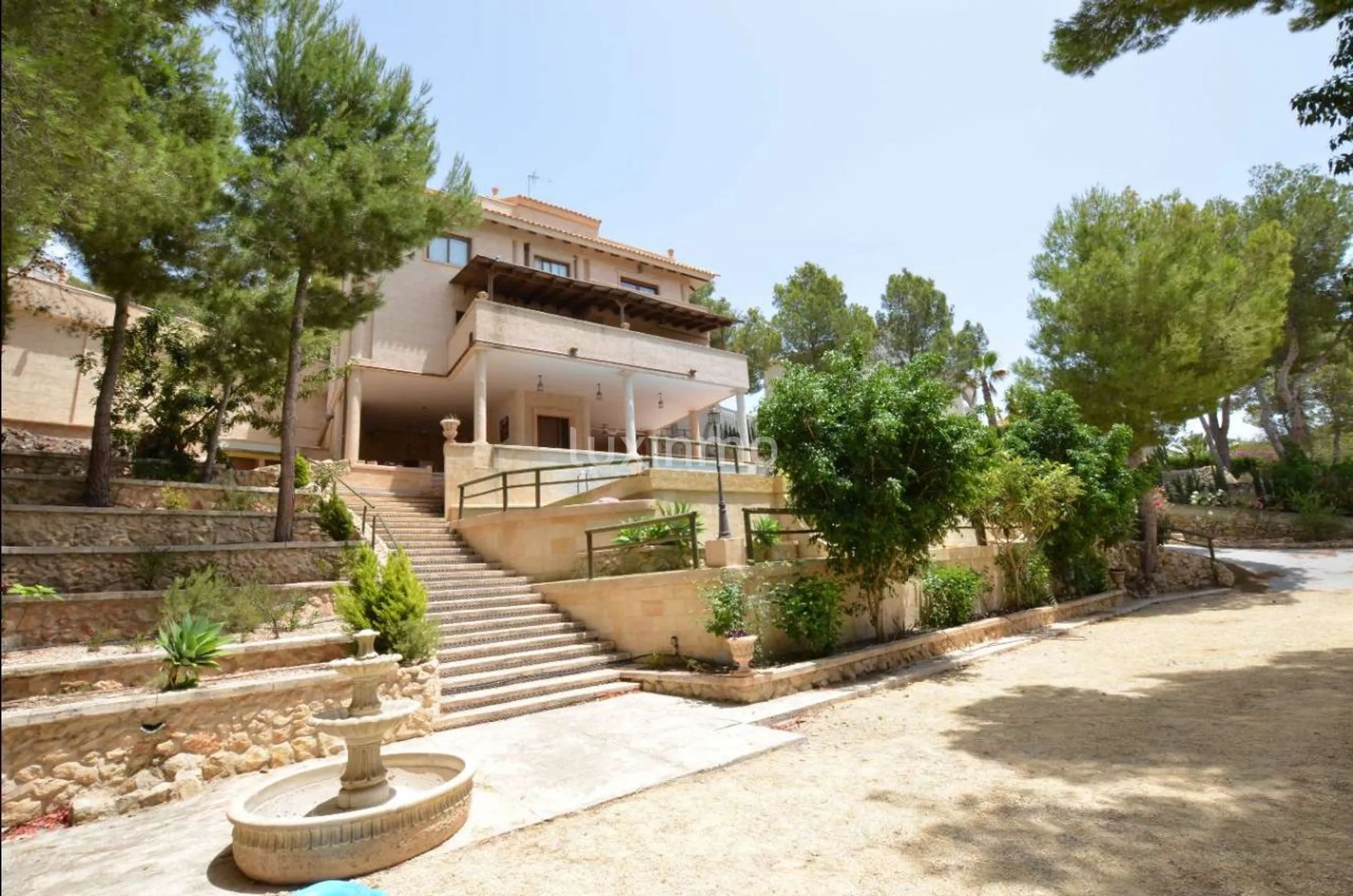 Till salu fyra sovrum mysig Villa i Altea La Vella — photo 32