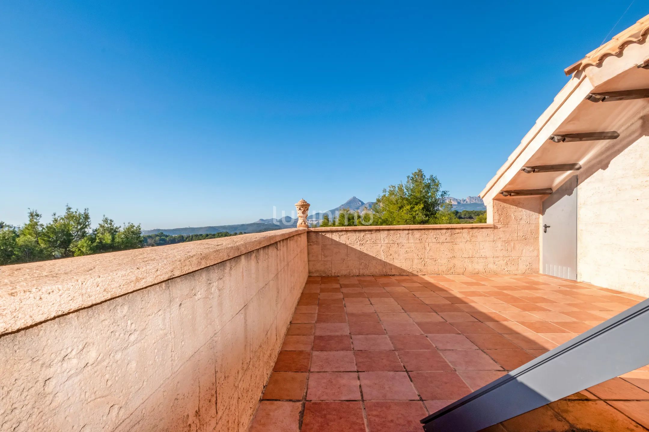 Till salu fyra sovrum mysig Villa i Altea La Vella — photo 31