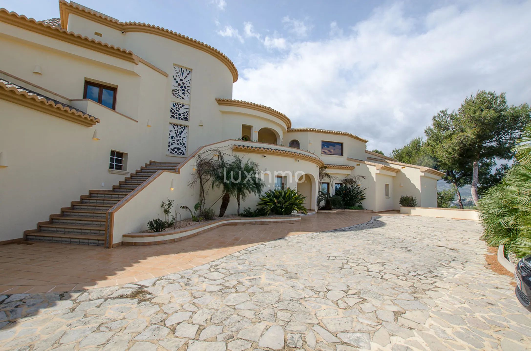 For sale exclusive villa in Calpe with panoramic views — photo 4