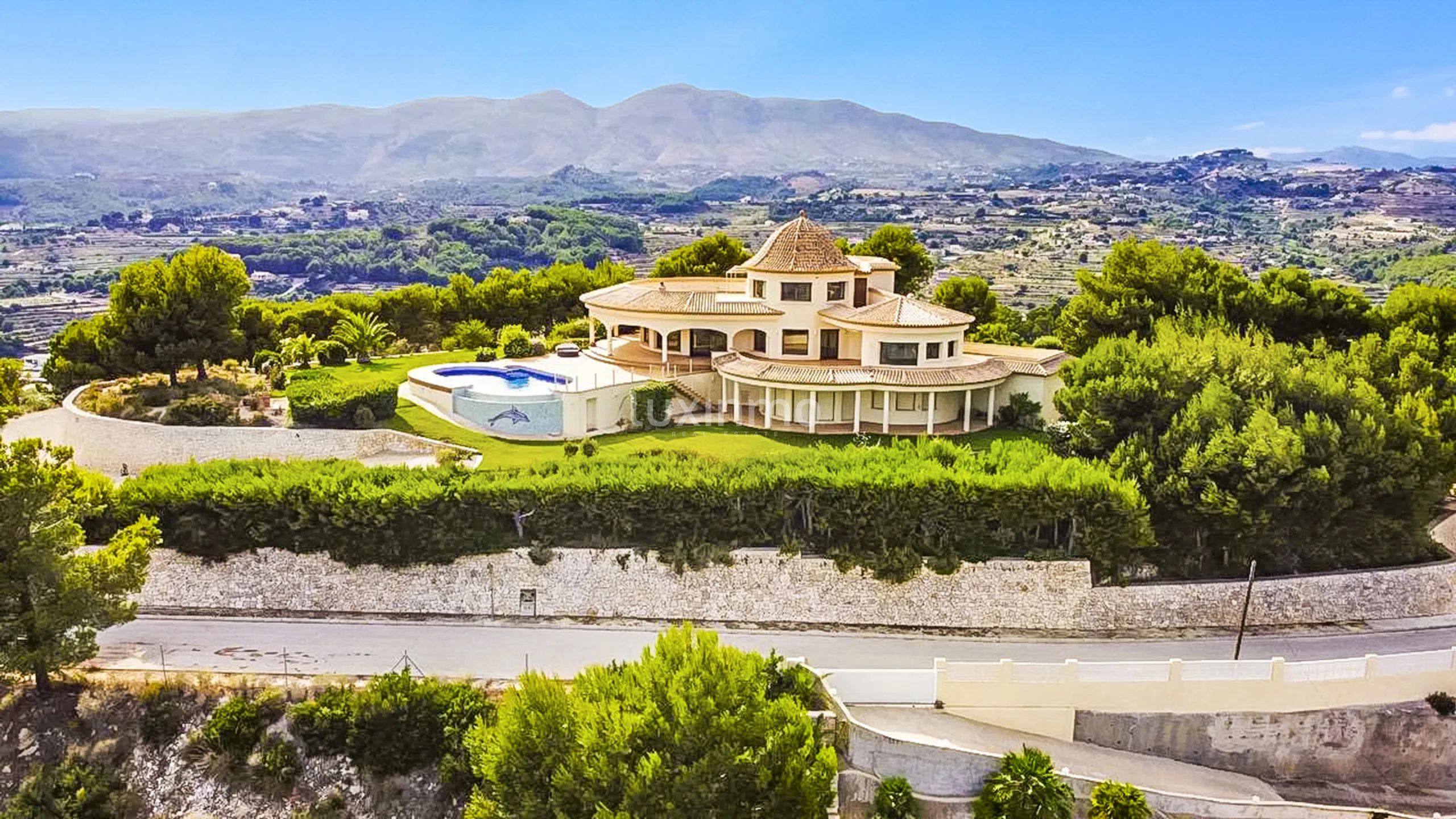 For sale exclusive villa in Calpe with panoramic views — photo 2