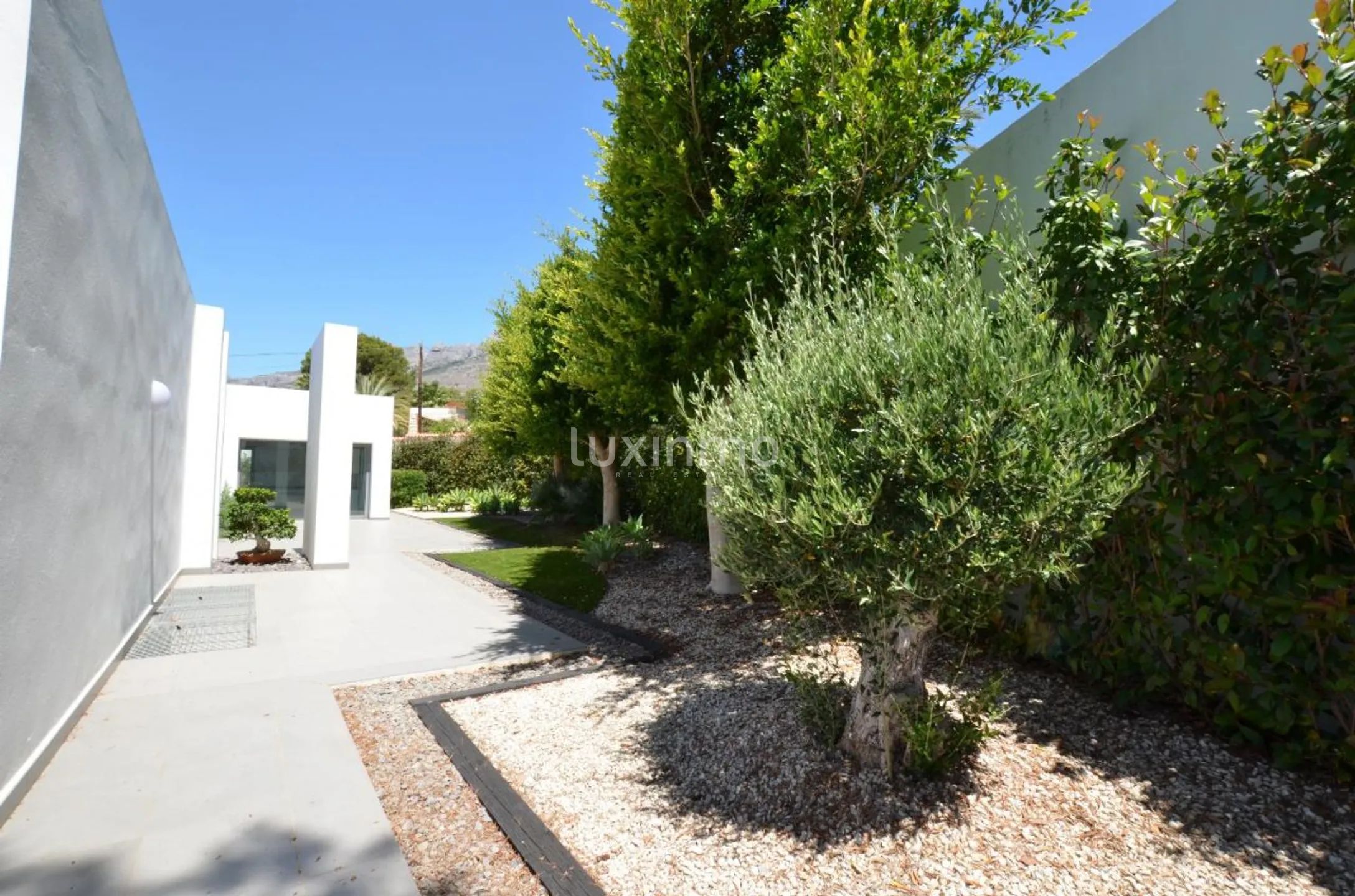 Spectacular modern designer villa for sale in Altea — photo 46